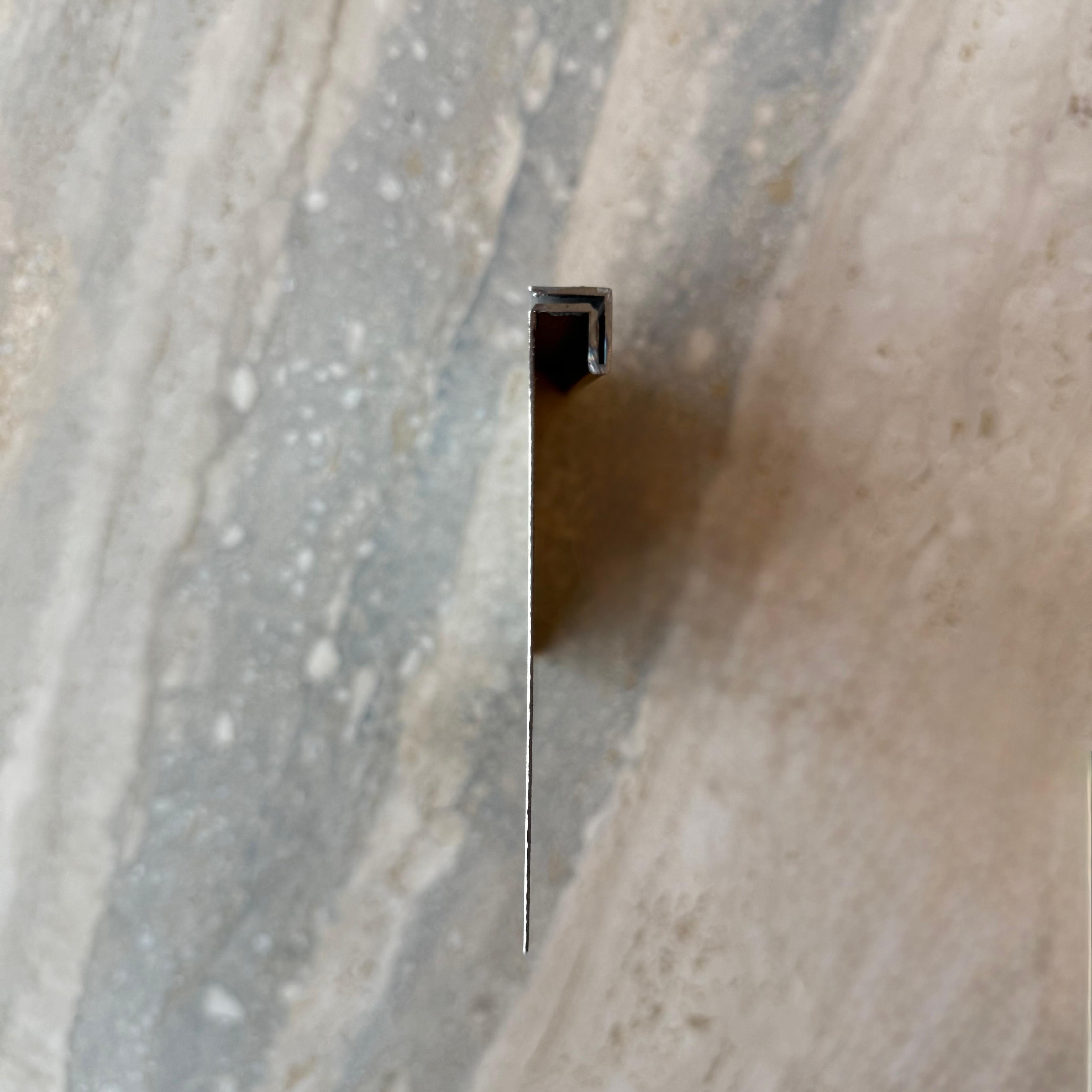 0.8mm Thickness (10cm) Stainless Steel Skirting Profile - Black - PR0020 -  wall-panels-profiles - ebarza Furniture UAE | Shop Modern Furniture in Abu Dhabi & Dubai - مفروشات ايبازرا في الامارات | تسوق اثاث عصري وديكورات مميزة في دبي وابوظبي