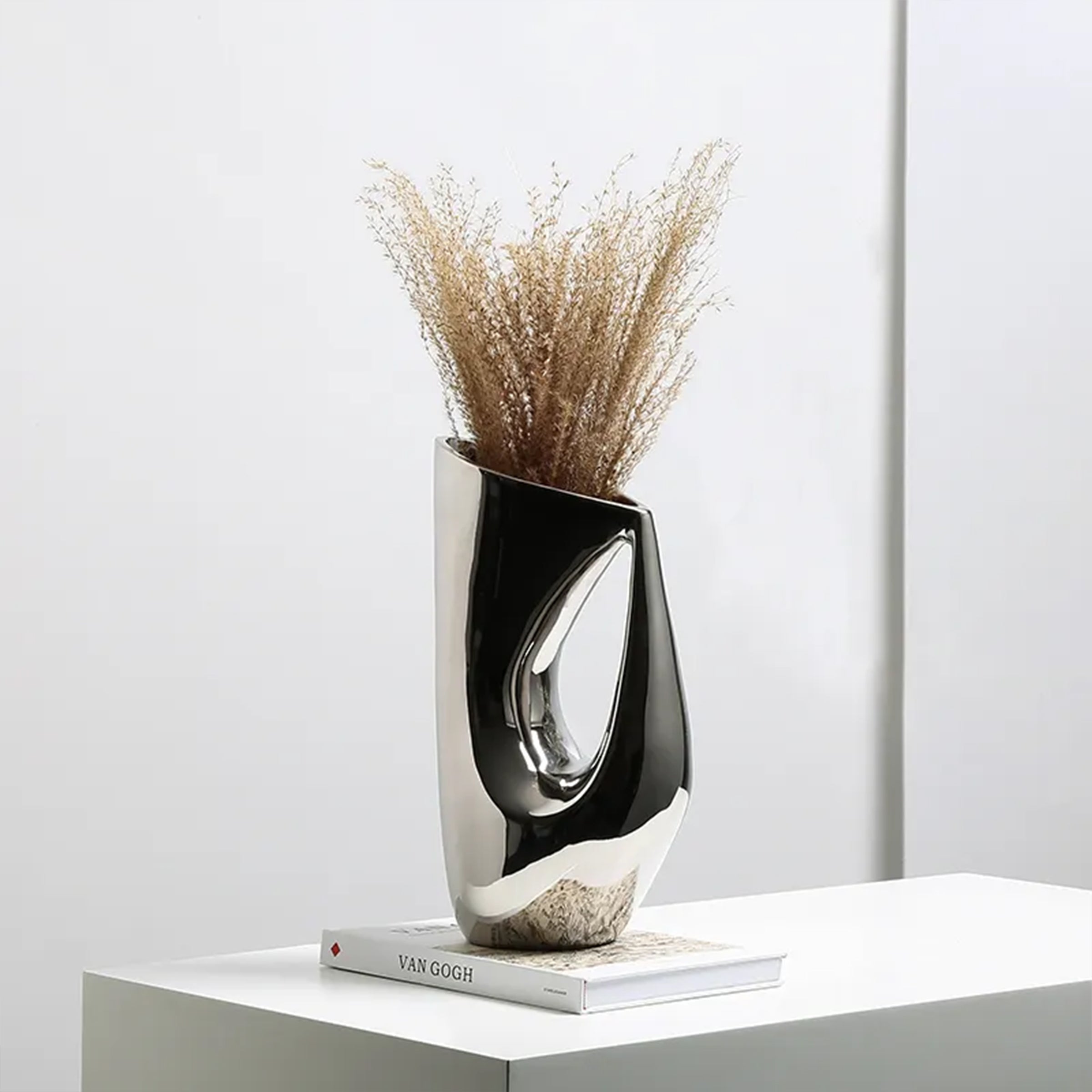 Harm Sliver Vase FA-D22131B -  Vases - ebarza Furniture UAE | Shop Modern Furniture in Abu Dhabi & Dubai - مفروشات ايبازرا في الامارات | تسوق اثاث عصري وديكورات مميزة في دبي وابوظبي