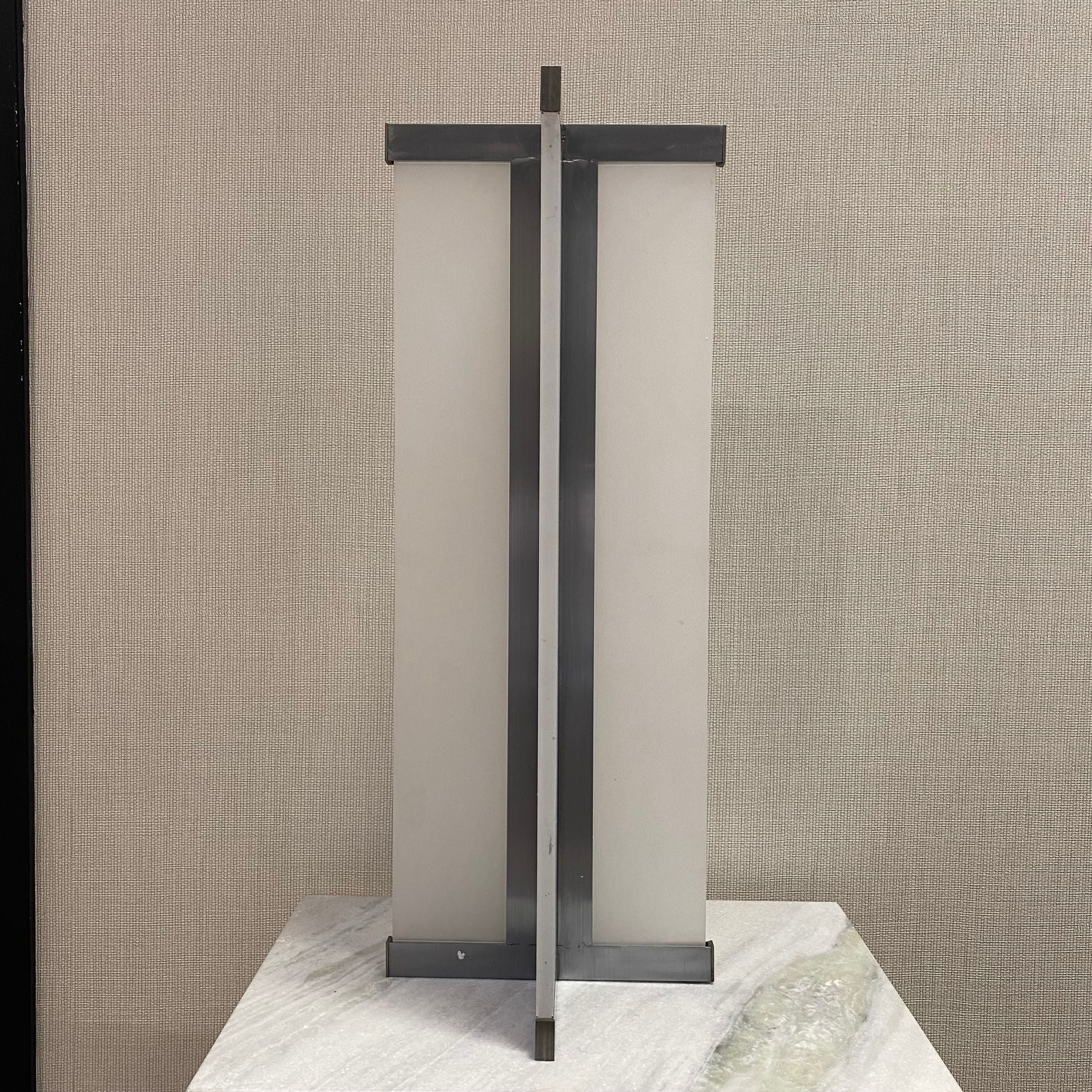 Chrome Table Lamp CY-LTD-1017-CH -  Desk\table Lamps - ebarza Furniture UAE | Shop Modern Furniture in Abu Dhabi & Dubai - مفروشات ايبازرا في الامارات | تسوق اثاث عصري وديكورات مميزة في دبي وابوظبي