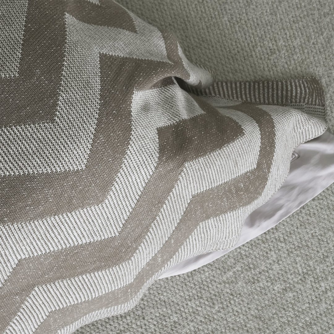 130*240 SKJJ Faun Knitted Jacquard Blanket ETB024 -  Blankets - ebarza Furniture UAE | Shop Modern Furniture in Abu Dhabi & Dubai - مفروشات ايبازرا في الامارات | تسوق اثاث عصري وديكورات مميزة في دبي وابوظبي
