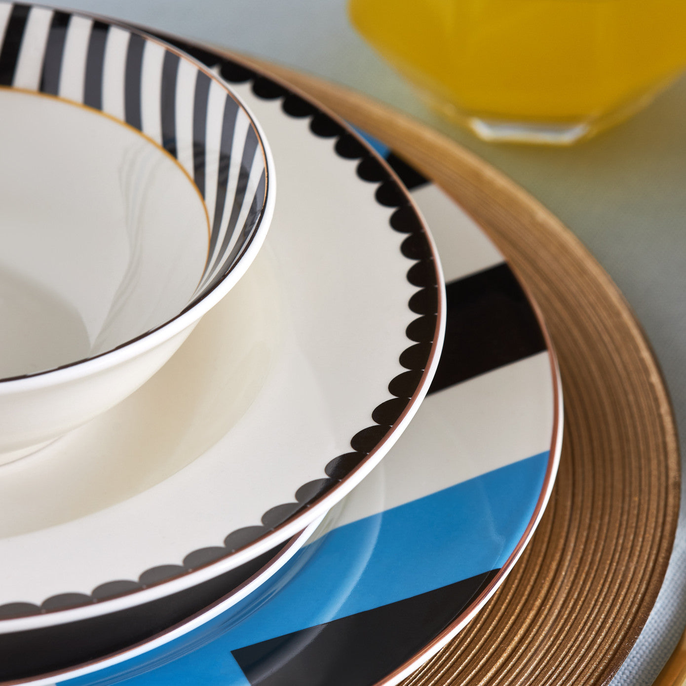 Karaca Posts Porcelain 24 Piece 6 Person Dinner Set Blue 153.03.06.9345 -  Dinnerware Sets - ebarza Furniture UAE | Shop Modern Furniture in Abu Dhabi & Dubai - مفروشات ايبازرا في الامارات | تسوق اثاث عصري وديكورات مميزة في دبي وابوظبي