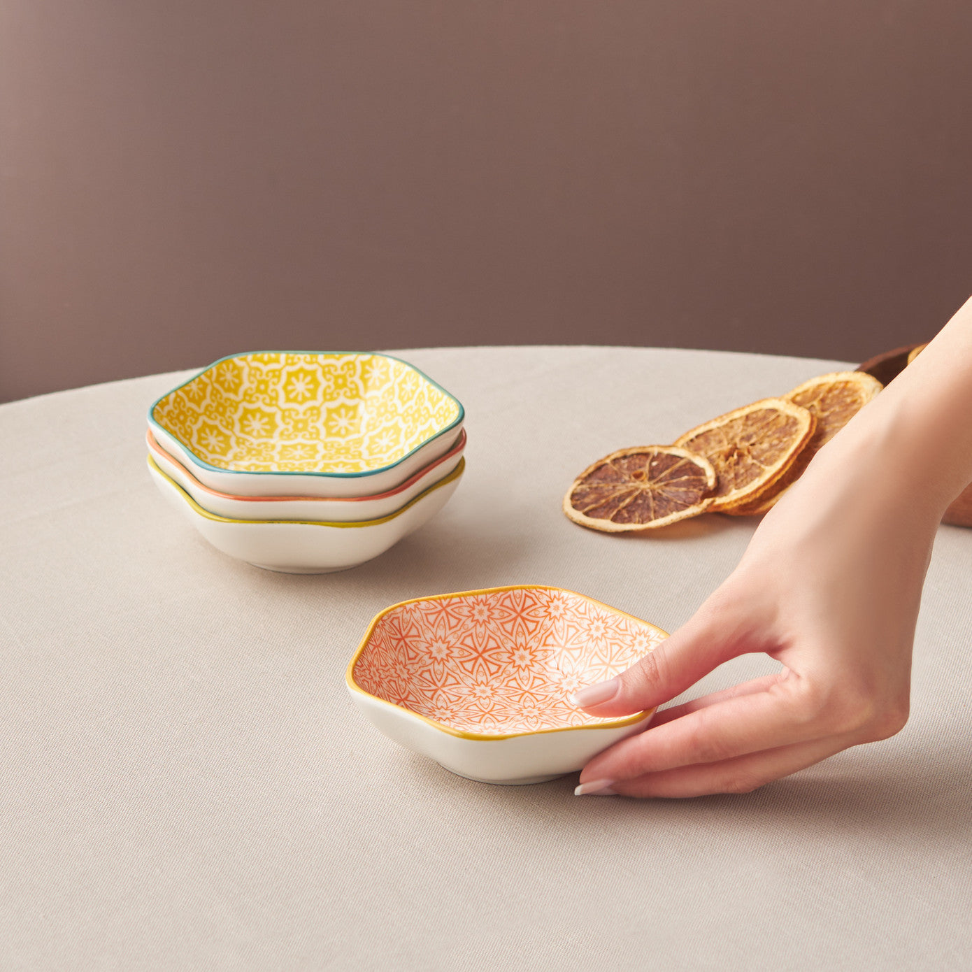 Karaca Floral Orange Hexagon Snack Plate 10 cm 153.03.08.2985 -  Bowls - ebarza Furniture UAE | Shop Modern Furniture in Abu Dhabi & Dubai - مفروشات ايبازرا في الامارات | تسوق اثاث عصري وديكورات مميزة في دبي وابوظبي