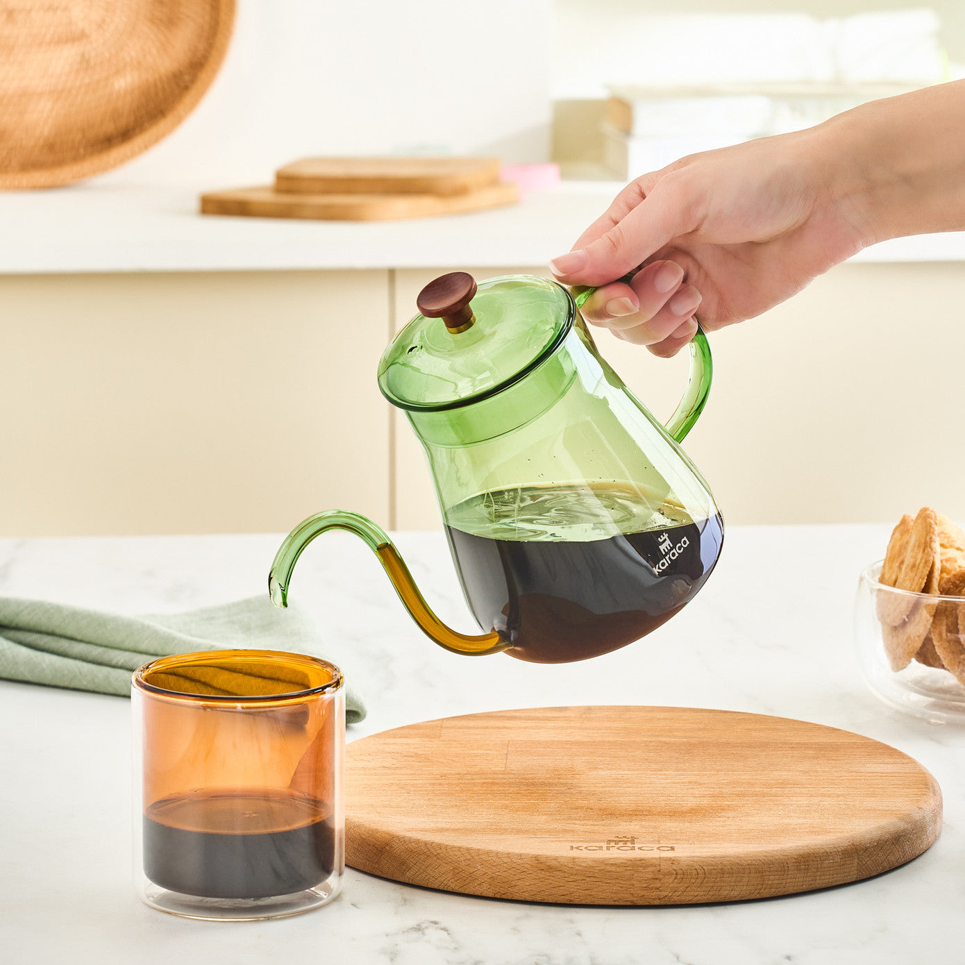 Karaca Martina Borosilicate Glass Coffee Kettle Green 600 ml 153.03.08.4870 -  Coffee and Tea Pots - ebarza Furniture UAE | Shop Modern Furniture in Abu Dhabi & Dubai - مفروشات ايبازرا في الامارات | تسوق اثاث عصري وديكورات مميزة في دبي وابوظبي