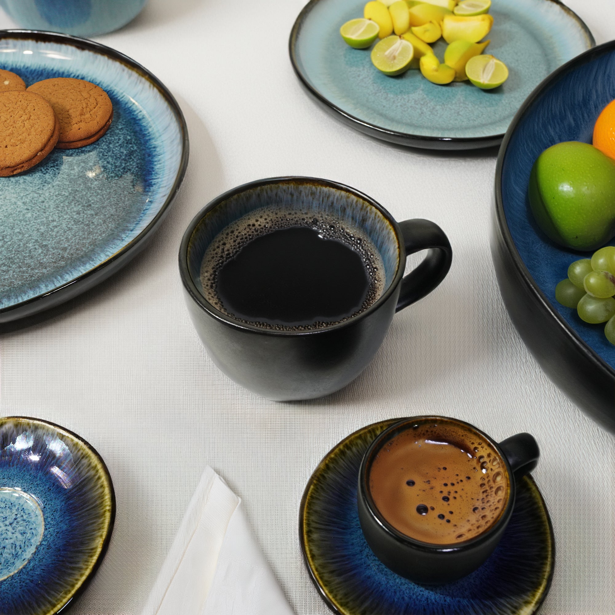 Blue wave Mug Black and Blue HZ3104 -  Mugs - ebarza Furniture UAE | Shop Modern Furniture in Abu Dhabi & Dubai - مفروشات ايبازرا في الامارات | تسوق اثاث عصري وديكورات مميزة في دبي وابوظبي