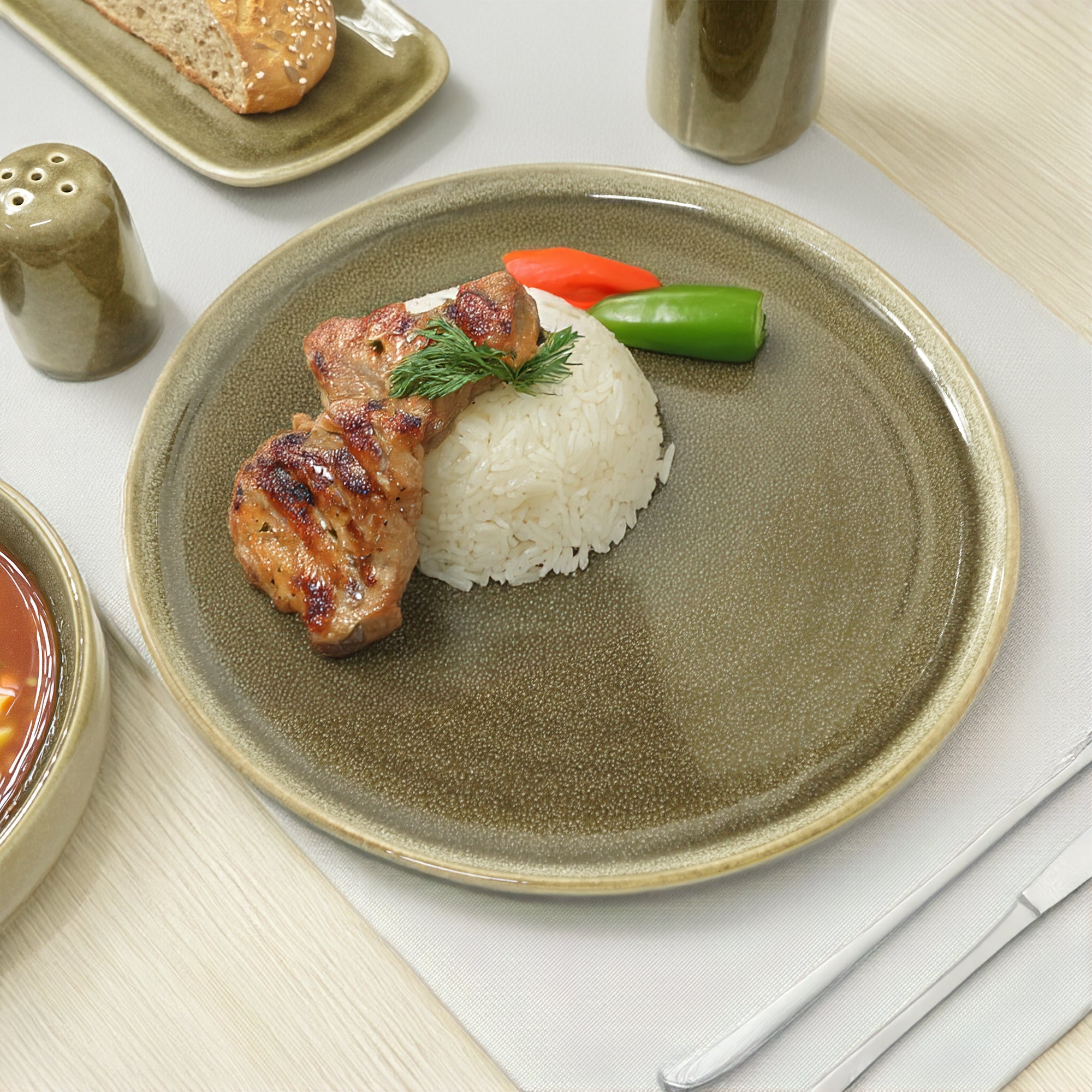 Browny Dinner Plate HZ4311 -  Plates - ebarza Furniture UAE | Shop Modern Furniture in Abu Dhabi & Dubai - مفروشات ايبازرا في الامارات | تسوق اثاث عصري وديكورات مميزة في دبي وابوظبي