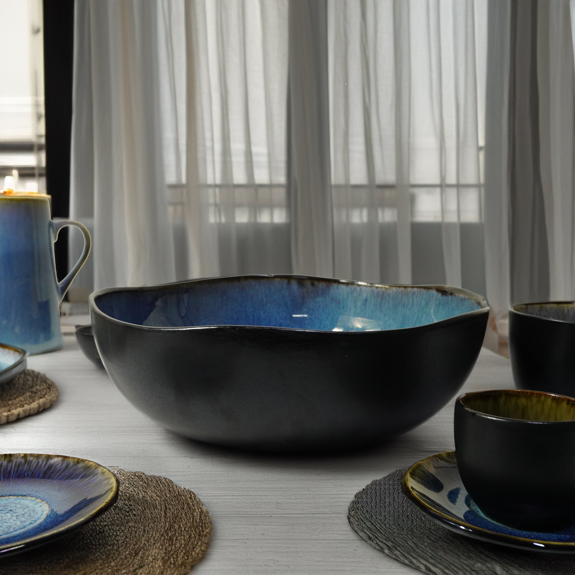 Blue Wave Big Bowl Black and Blue HZ3108 -  Bowls - ebarza Furniture UAE | Shop Modern Furniture in Abu Dhabi & Dubai - مفروشات ايبازرا في الامارات | تسوق اثاث عصري وديكورات مميزة في دبي وابوظبي