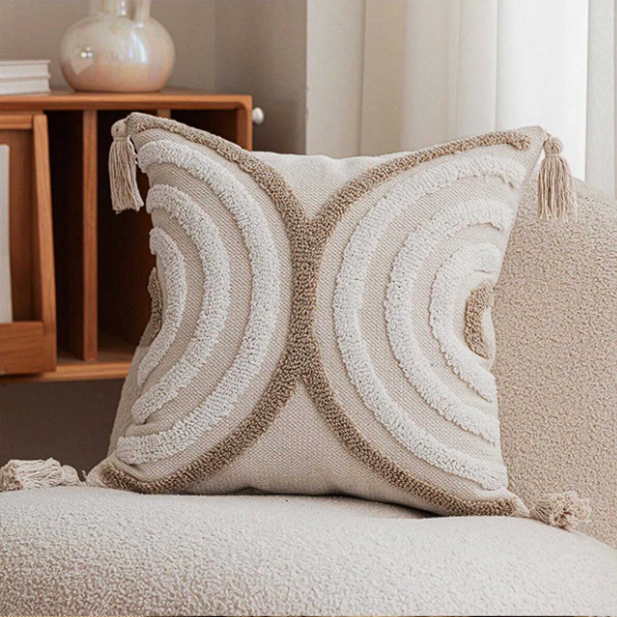 45x45 cm Dot Tufted Cotton Cushion KD2391 - White& Light Brwon -  Cushions - ebarza Furniture UAE | Shop Modern Furniture in Abu Dhabi & Dubai - مفروشات ايبازرا في الامارات | تسوق اثاث عصري وديكورات مميزة في دبي وابوظبي