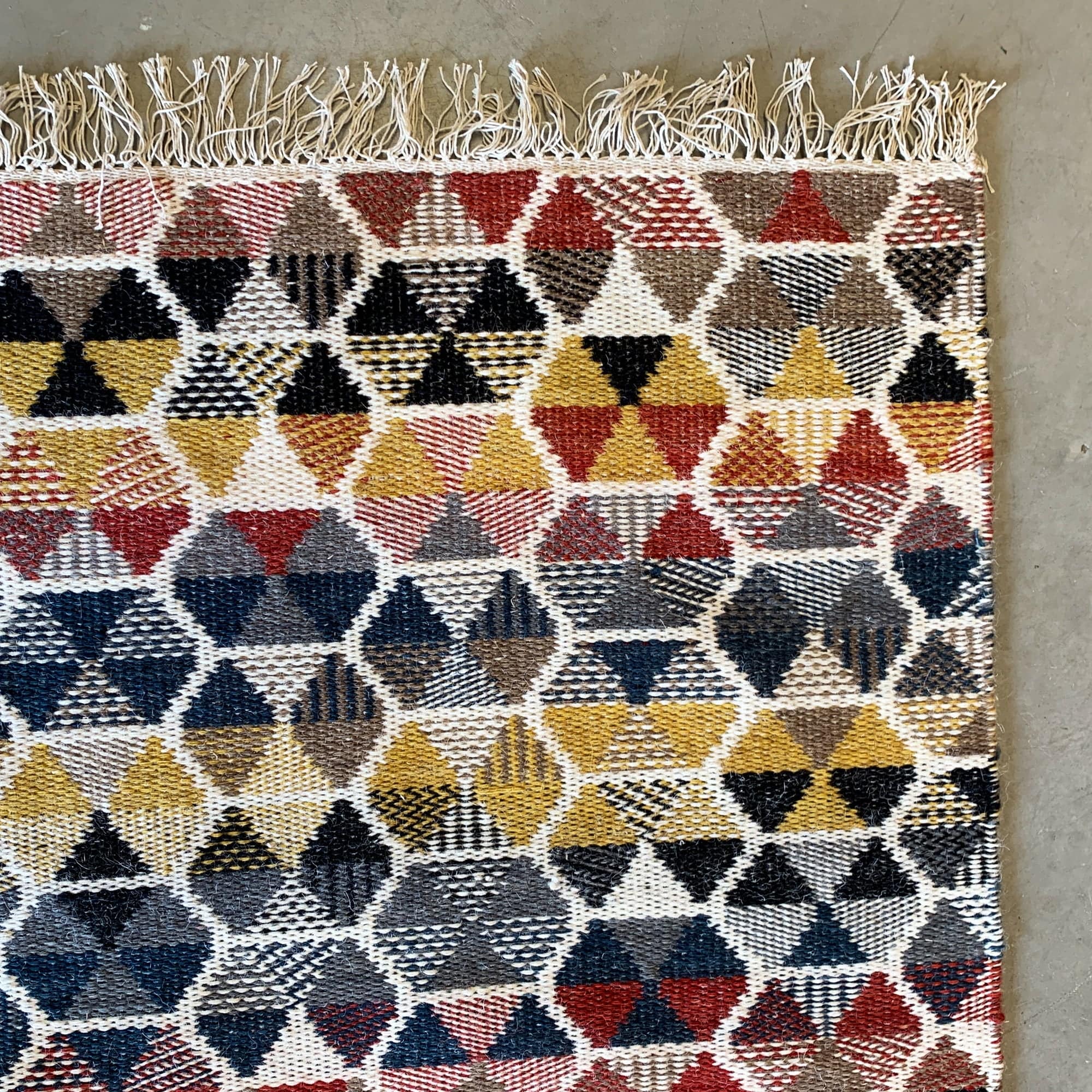 200X300 Cm Bolton Handmade Wool Rug Bolton Blt-28-Xl -  Rugs - ebarza Furniture UAE | Shop Modern Furniture in Abu Dhabi & Dubai - مفروشات ايبازرا في الامارات | تسوق اثاث عصري وديكورات مميزة في دبي وابوظبي