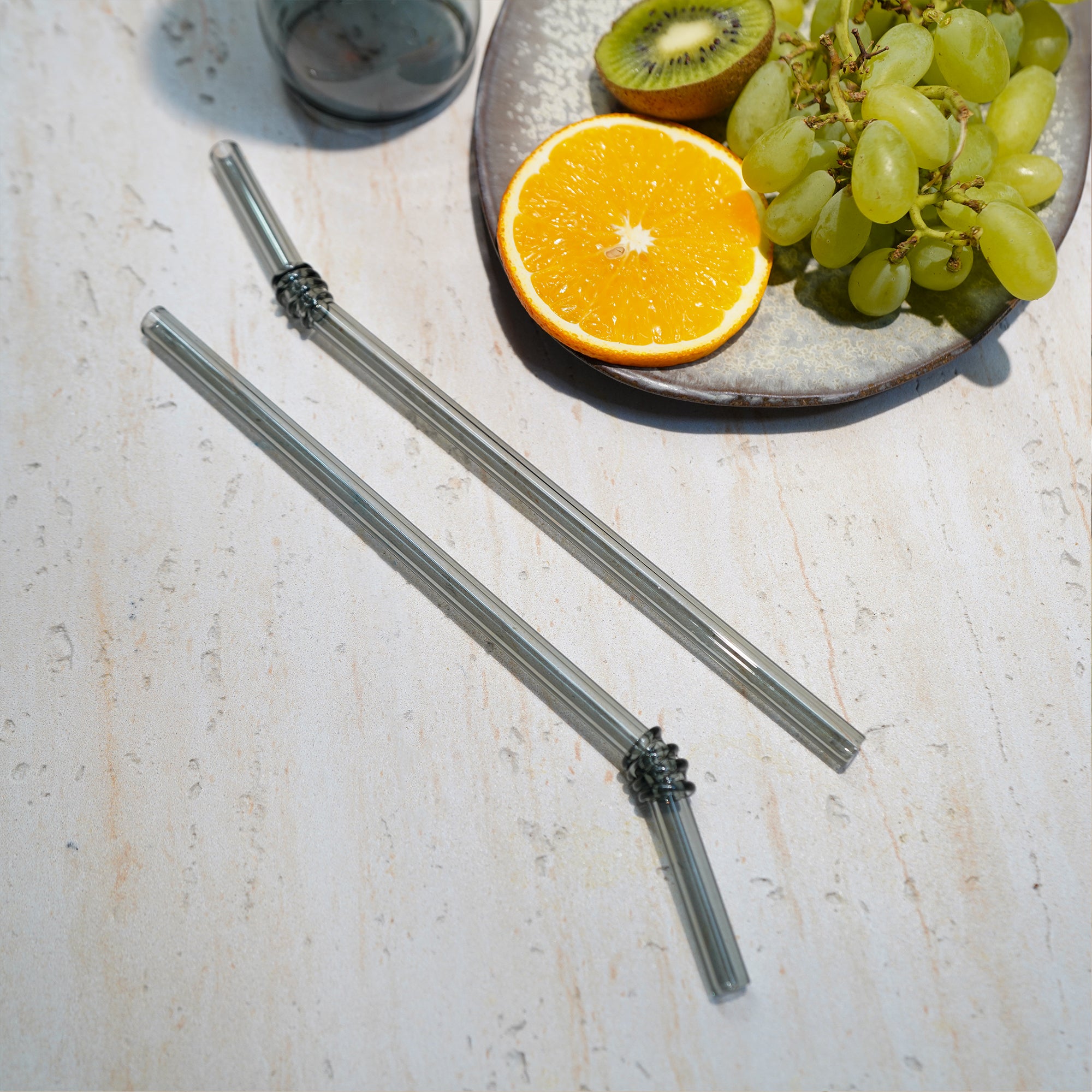Solid grey straw 231173A -  Drinkware - ebarza Furniture UAE | Shop Modern Furniture in Abu Dhabi & Dubai - مفروشات ايبازرا في الامارات | تسوق اثاث عصري وديكورات مميزة في دبي وابوظبي