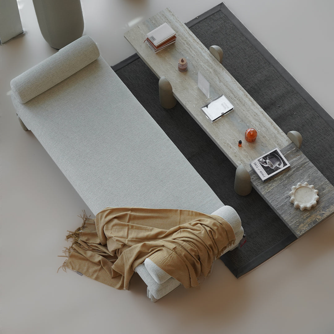 EmberWrap Throw Blanket - 350GSM -  Blankets - ebarza Furniture UAE | Shop Modern Furniture in Abu Dhabi & Dubai - مفروشات ايبازرا في الامارات | تسوق اثاث عصري وديكورات مميزة في دبي وابوظبي