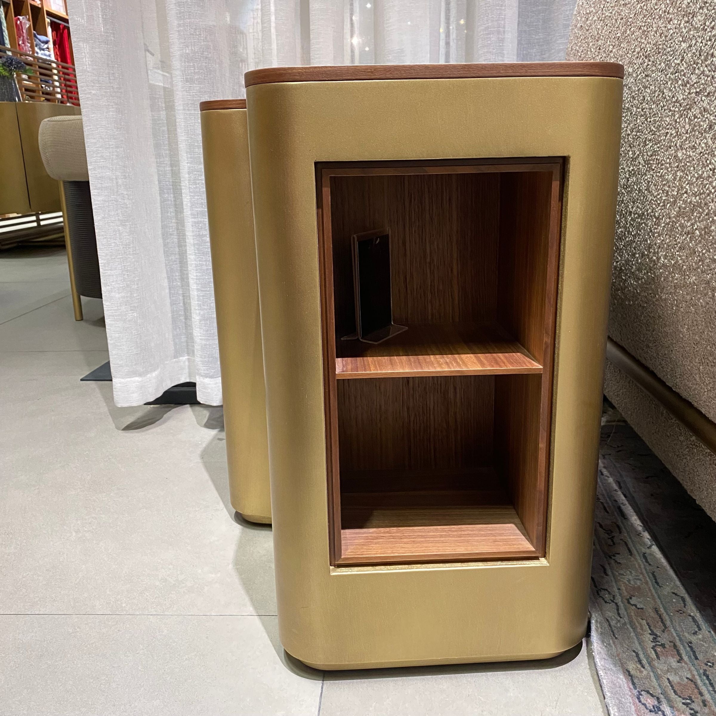 DISPLAY ITEM -  Giallo Gold Side Table Glost-039G-Nakheel -  DISPLAY ITEM - ebarza Furniture UAE | Shop Modern Furniture in Abu Dhabi & Dubai - مفروشات ايبازرا في الامارات | تسوق اثاث عصري وديكورات مميزة في دبي وابوظبي