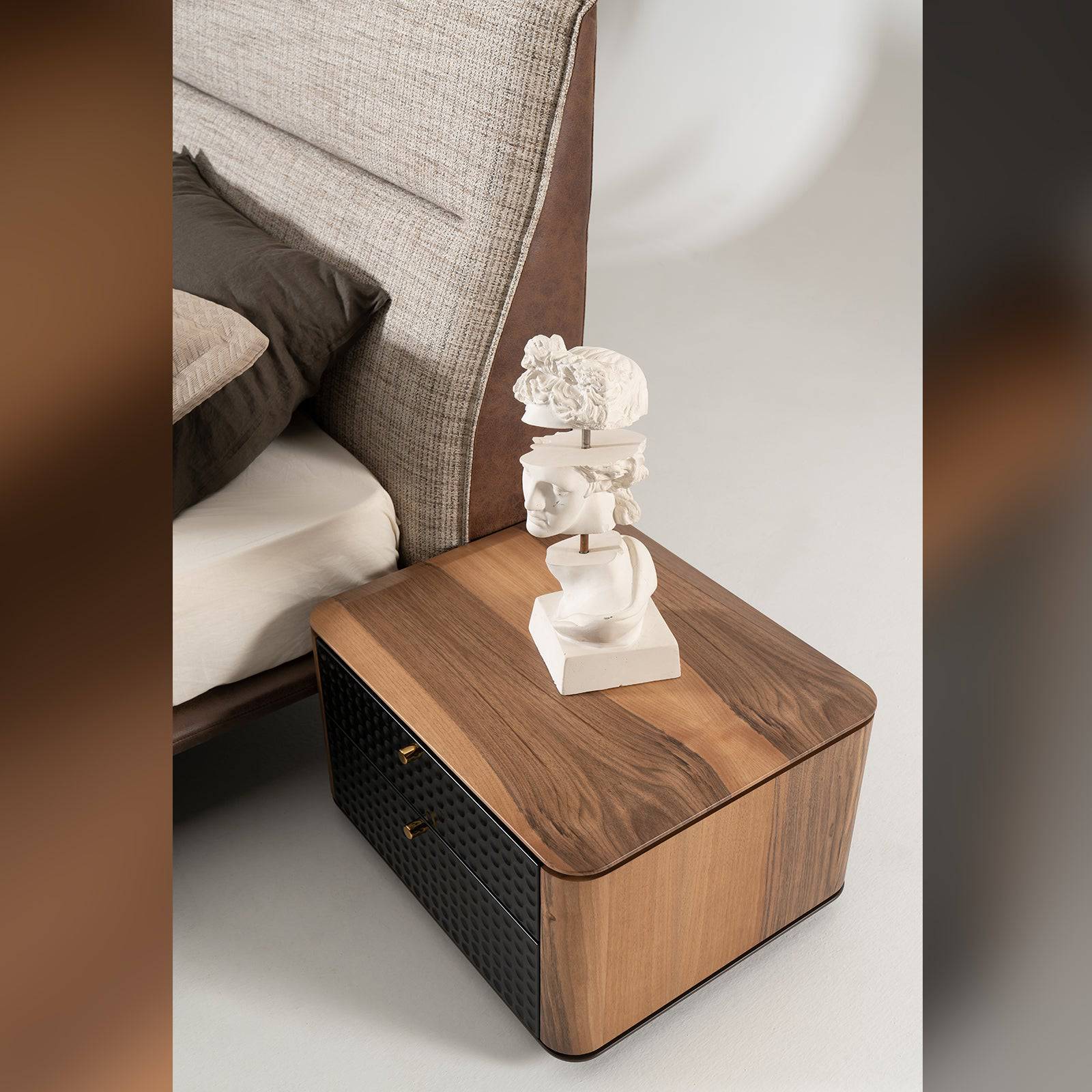 2X Julia Bedside Tables Layla-Table -  Bedside Tables - ebarza Furniture UAE | Shop Modern Furniture in Abu Dhabi & Dubai - مفروشات ايبازرا في الامارات | تسوق اثاث عصري وديكورات مميزة في دبي وابوظبي