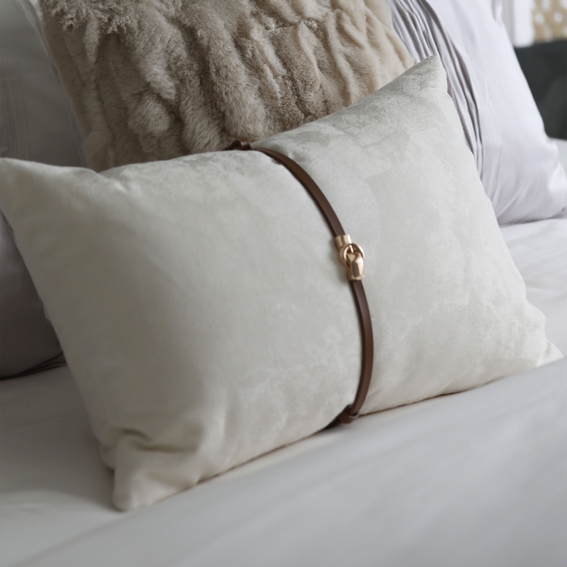 30*60 Cecil Belt Cushion - ECC093 -  Cushions - ebarza Furniture UAE | Shop Modern Furniture in Abu Dhabi & Dubai - مفروشات ايبازرا في الامارات | تسوق اثاث عصري وديكورات مميزة في دبي وابوظبي