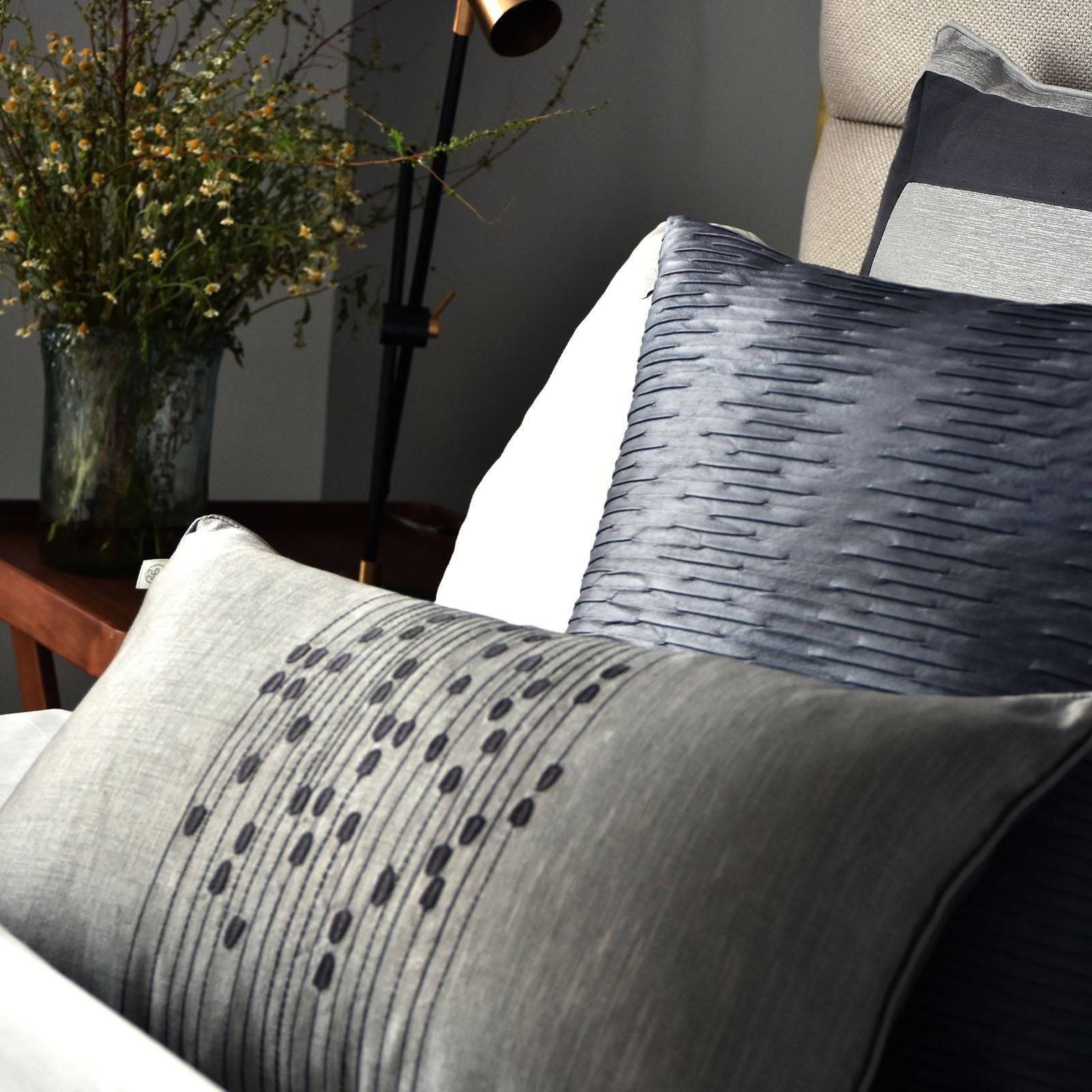 30X55 Cm Charpy Embroidered Throw Cushion Ecc-019 -  Cushions - ebarza Furniture UAE | Shop Modern Furniture in Abu Dhabi & Dubai - مفروشات ايبازرا في الامارات | تسوق اثاث عصري وديكورات مميزة في دبي وابوظبي