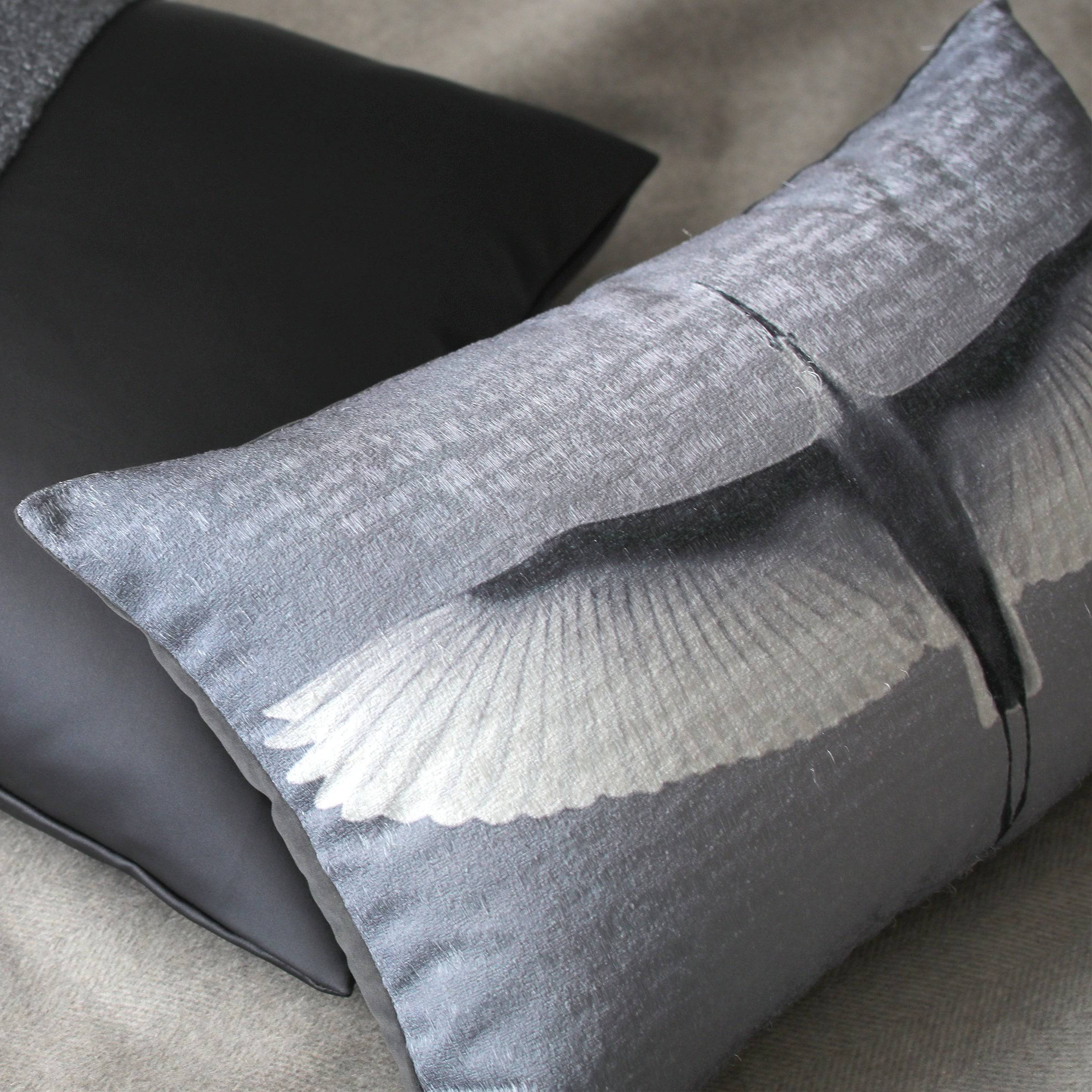 30X55 Cm Hawk Printed Throw Cushion Ecc046 -  Cushions - ebarza Furniture UAE | Shop Modern Furniture in Abu Dhabi & Dubai - مفروشات ايبازرا في الامارات | تسوق اثاث عصري وديكورات مميزة في دبي وابوظبي