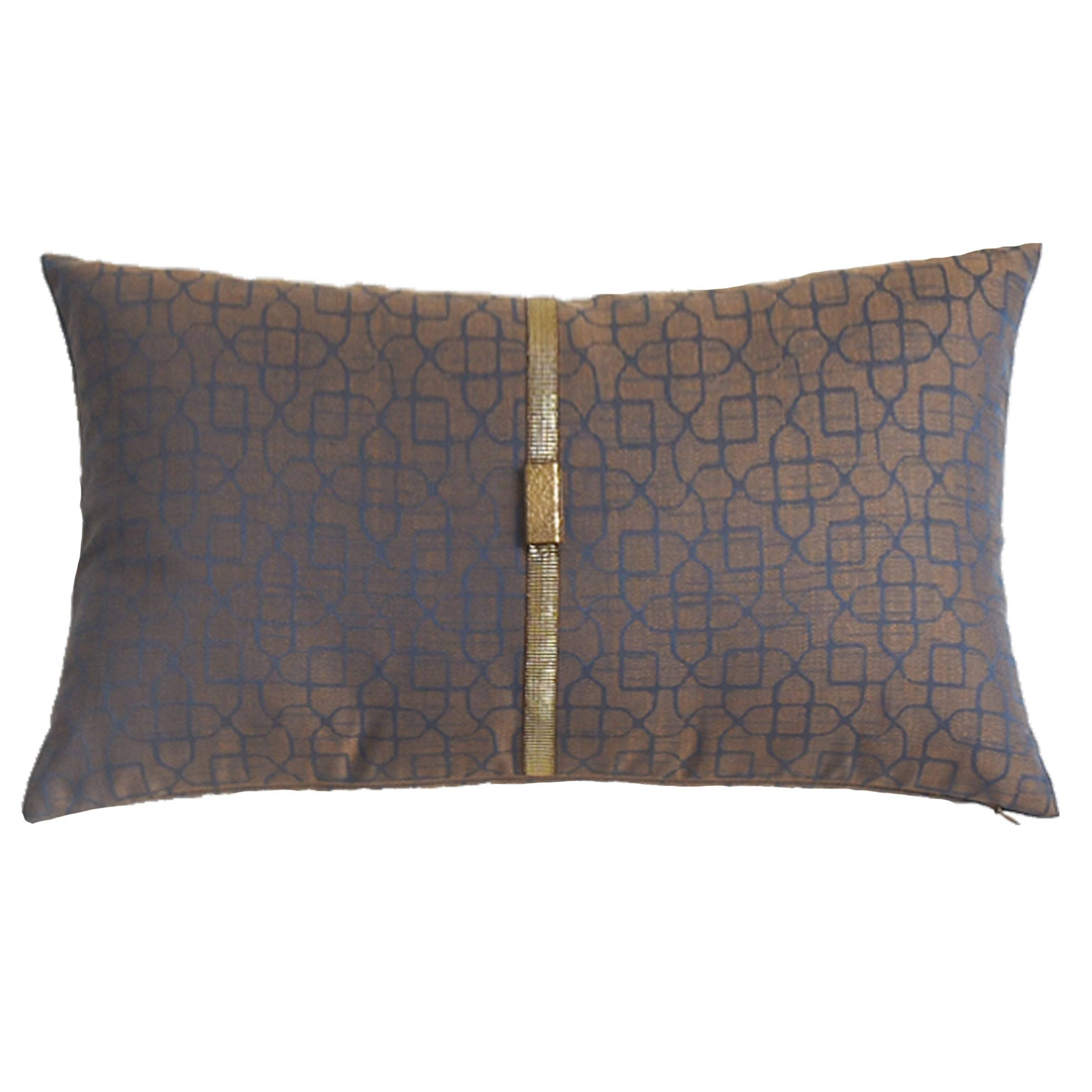 30X55 Cm Maggie Metal Buckle Pillow Ecc-017 -  Cushions - ebarza Furniture UAE | Shop Modern Furniture in Abu Dhabi & Dubai - مفروشات ايبازرا في الامارات | تسوق اثاث عصري وديكورات مميزة في دبي وابوظبي