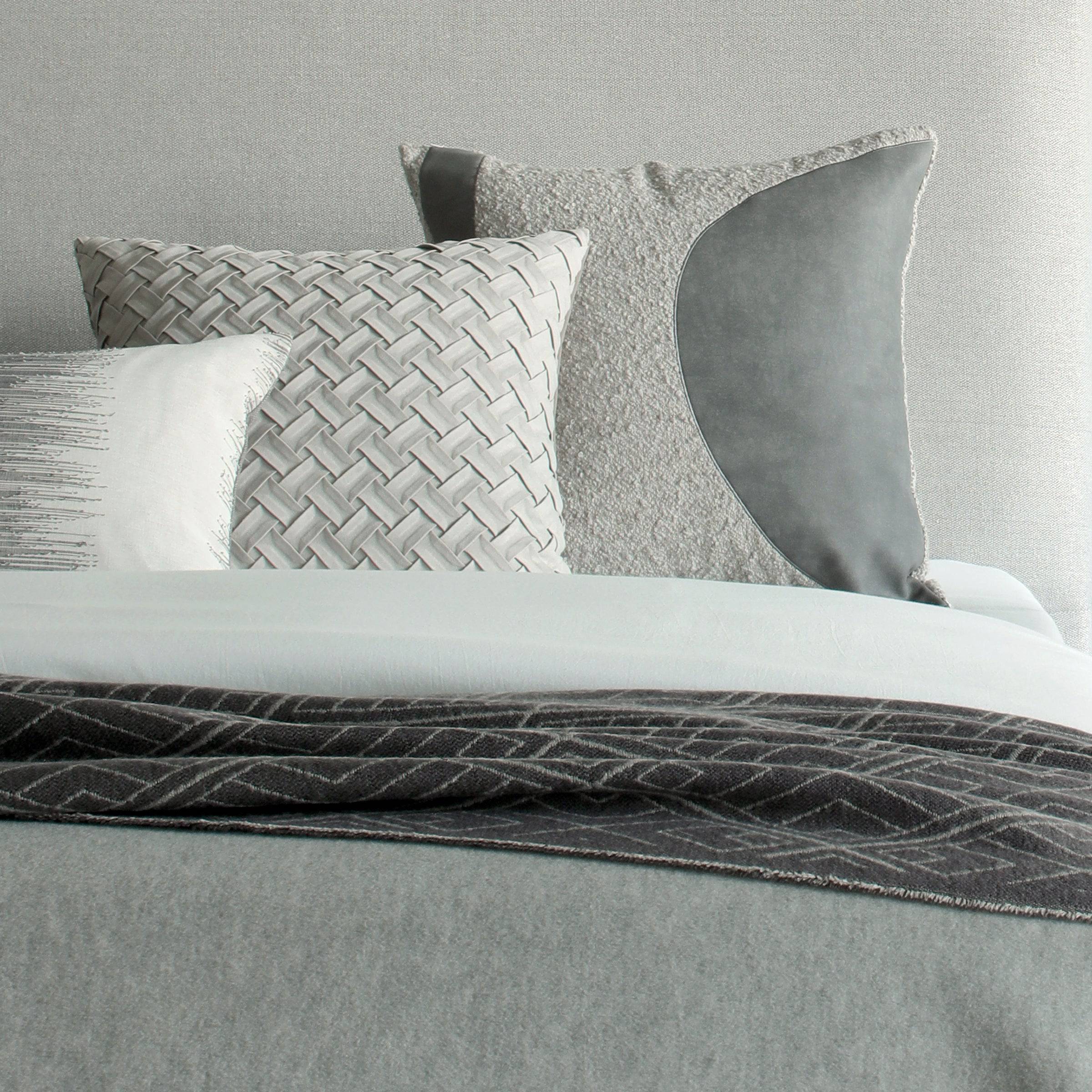 30X55 Cm Ranya Jacquard Yarn Throw Cushion Ecc042 -  Cushions - ebarza Furniture UAE | Shop Modern Furniture in Abu Dhabi & Dubai - مفروشات ايبازرا في الامارات | تسوق اثاث عصري وديكورات مميزة في دبي وابوظبي