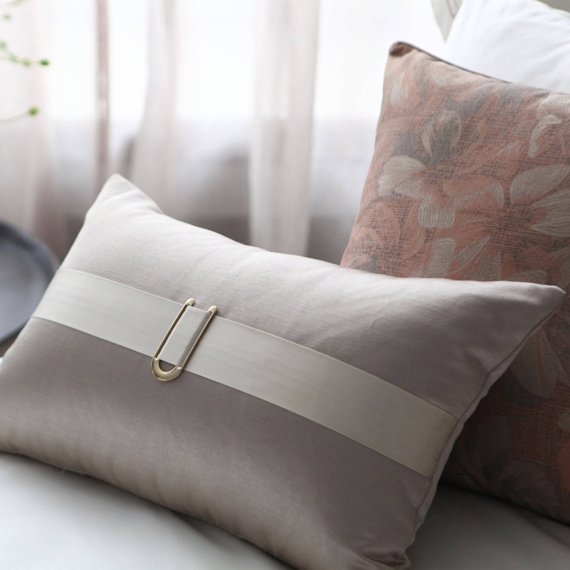 30X55 Cm U Type Ring Imitation Silk Pillow Ecc044 -  Cushions - ebarza Furniture UAE | Shop Modern Furniture in Abu Dhabi & Dubai - مفروشات ايبازرا في الامارات | تسوق اثاث عصري وديكورات مميزة في دبي وابوظبي
