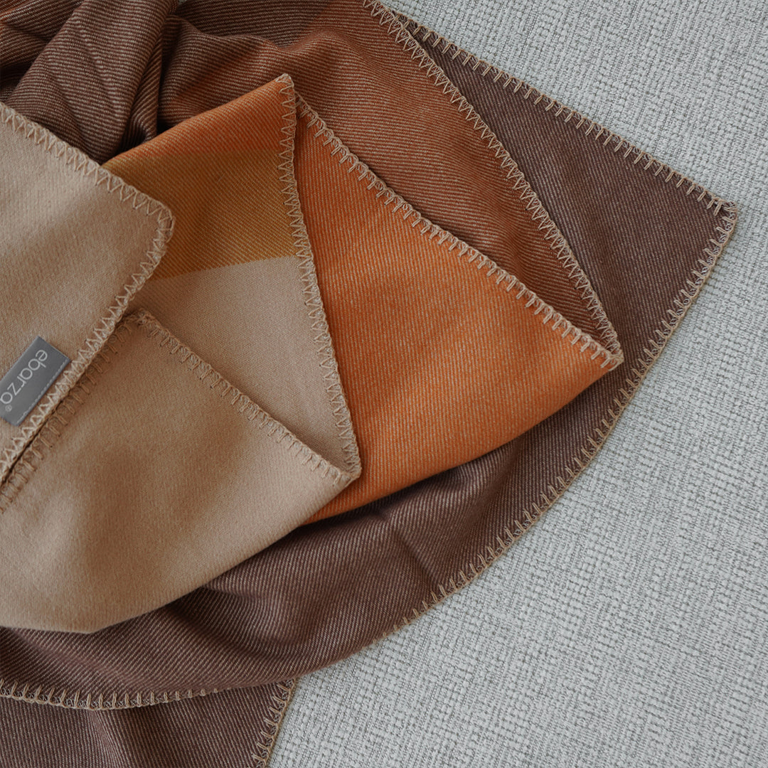PlushHaven Throw Blanket - 260GSM -  Blankets - ebarza Furniture UAE | Shop Modern Furniture in Abu Dhabi & Dubai - مفروشات ايبازرا في الامارات | تسوق اثاث عصري وديكورات مميزة في دبي وابوظبي