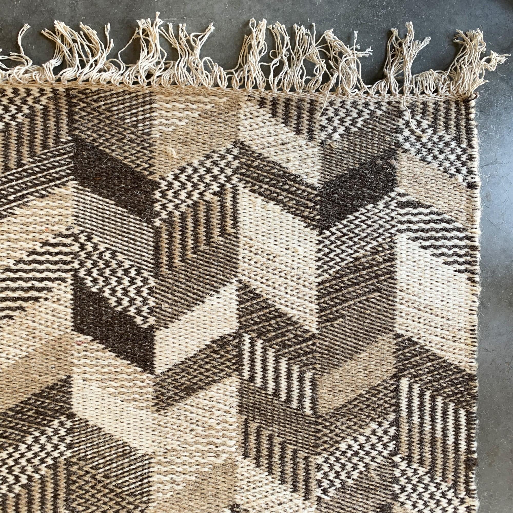 450X300 Cm Bolton Handmade Wool Rug Bolton Blt-03-Grande -  Rugs - ebarza Furniture UAE | Shop Modern Furniture in Abu Dhabi & Dubai - مفروشات ايبازرا في الامارات | تسوق اثاث عصري وديكورات مميزة في دبي وابوظبي