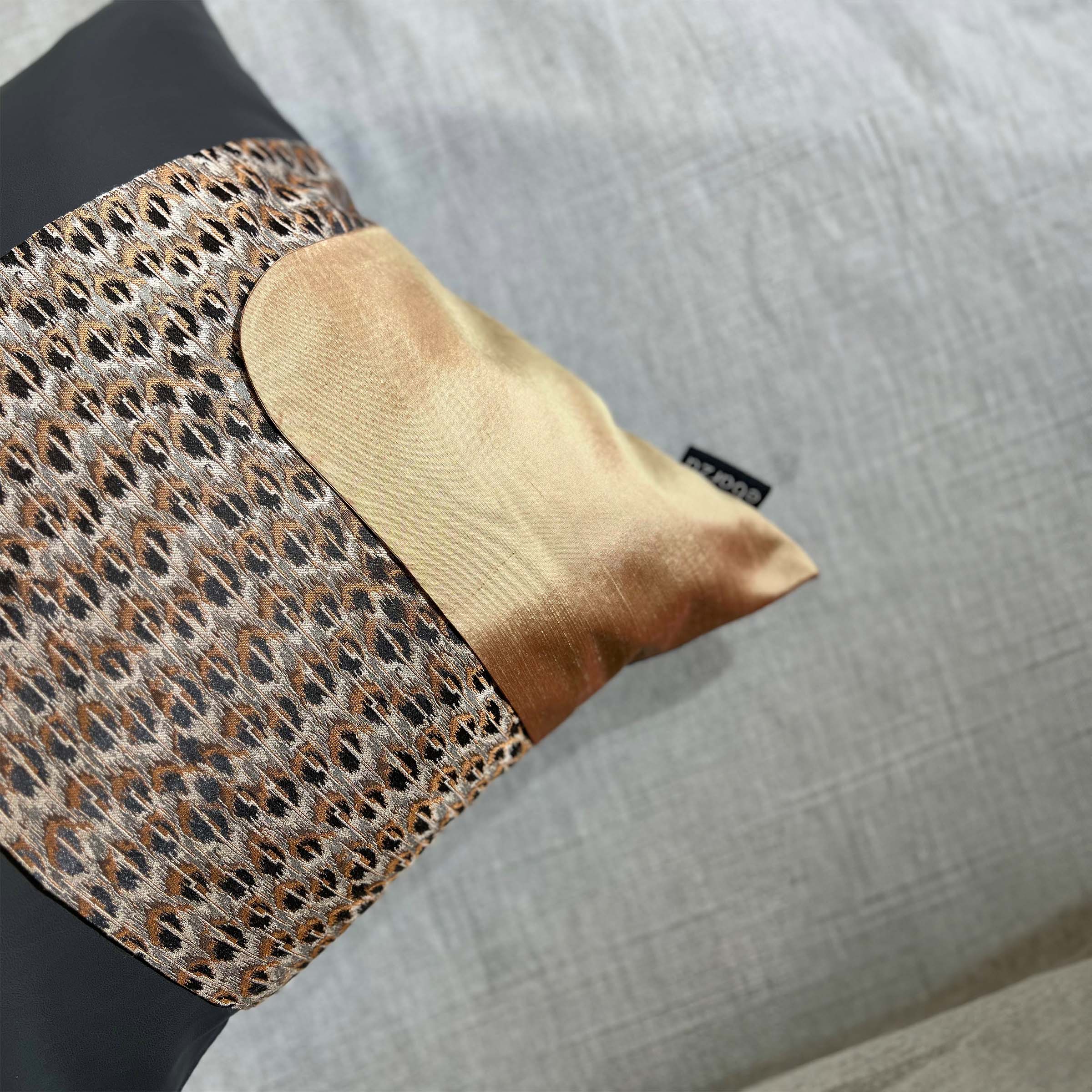 45*45 Roch Patchwork Cushion - ECC092 -  Cushions - ebarza Furniture UAE | Shop Modern Furniture in Abu Dhabi & Dubai - مفروشات ايبازرا في الامارات | تسوق اثاث عصري وديكورات مميزة في دبي وابوظبي