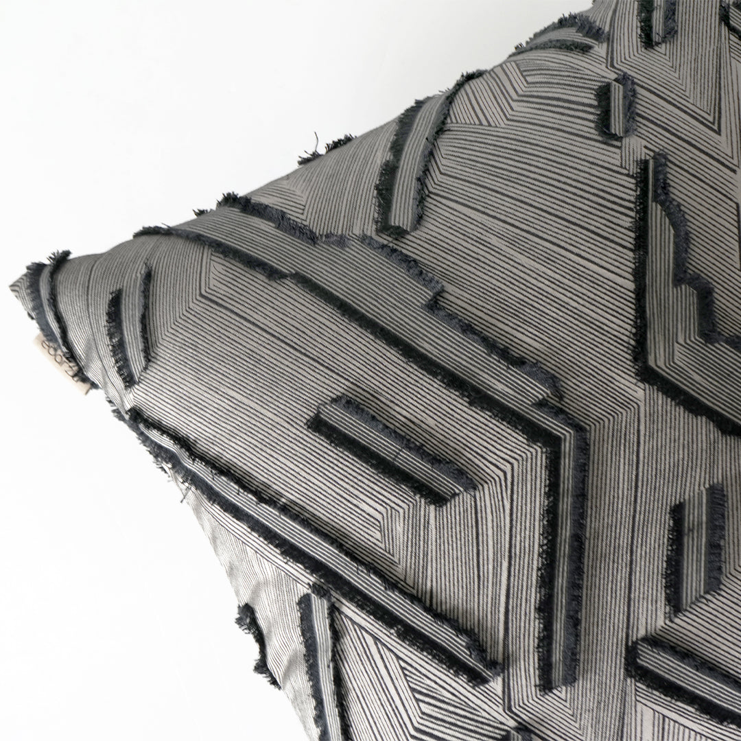 45*45cm SKJI Salter Jacquard Cushion ECC147 -  Cushions - ebarza Furniture UAE | Shop Modern Furniture in Abu Dhabi & Dubai - مفروشات ايبازرا في الامارات | تسوق اثاث عصري وديكورات مميزة في دبي وابوظبي