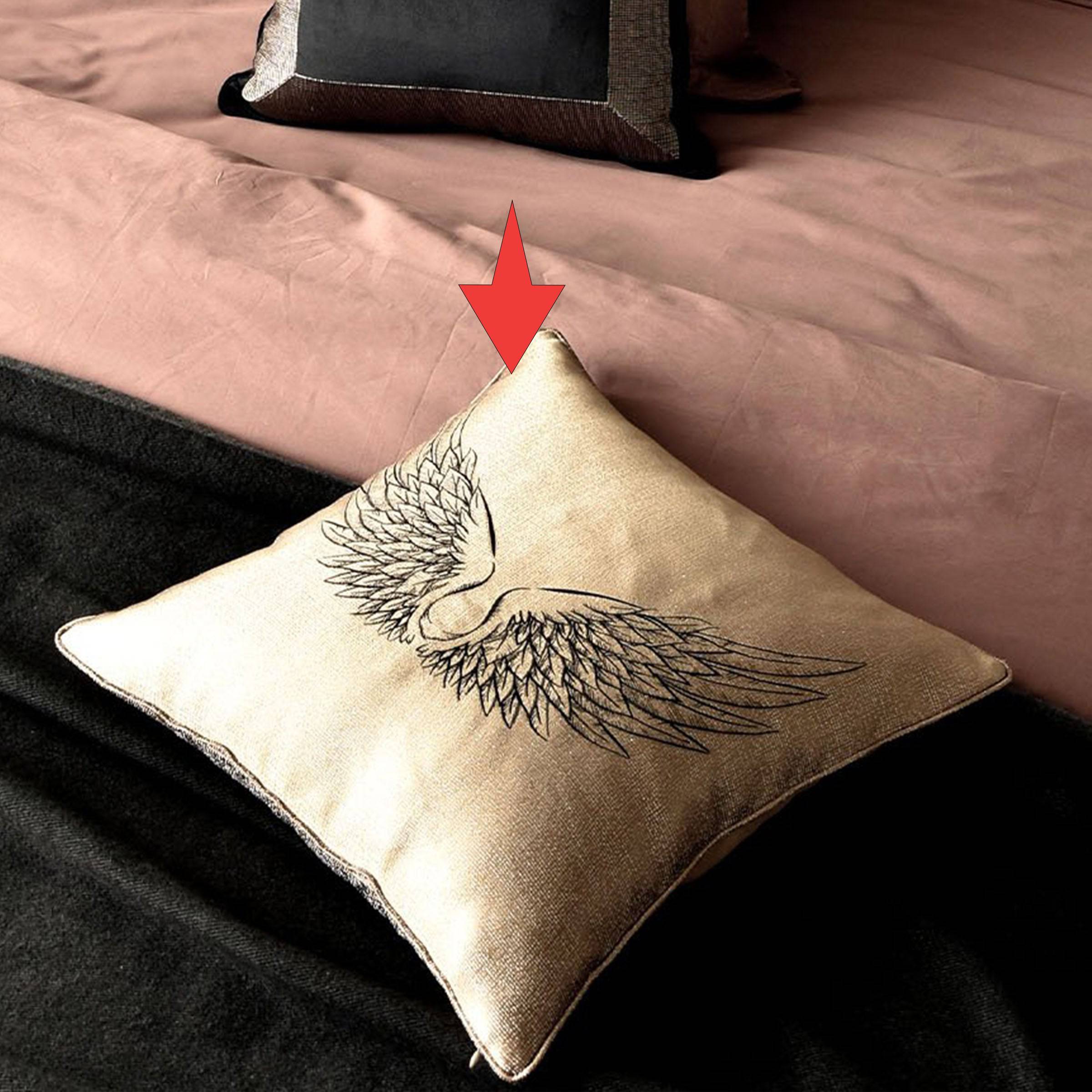 45X45 Cm Adele Embroidered Cushion Ecc-015 -  Cushions - ebarza Furniture UAE | Shop Modern Furniture in Abu Dhabi & Dubai - مفروشات ايبازرا في الامارات | تسوق اثاث عصري وديكورات مميزة في دبي وابوظبي