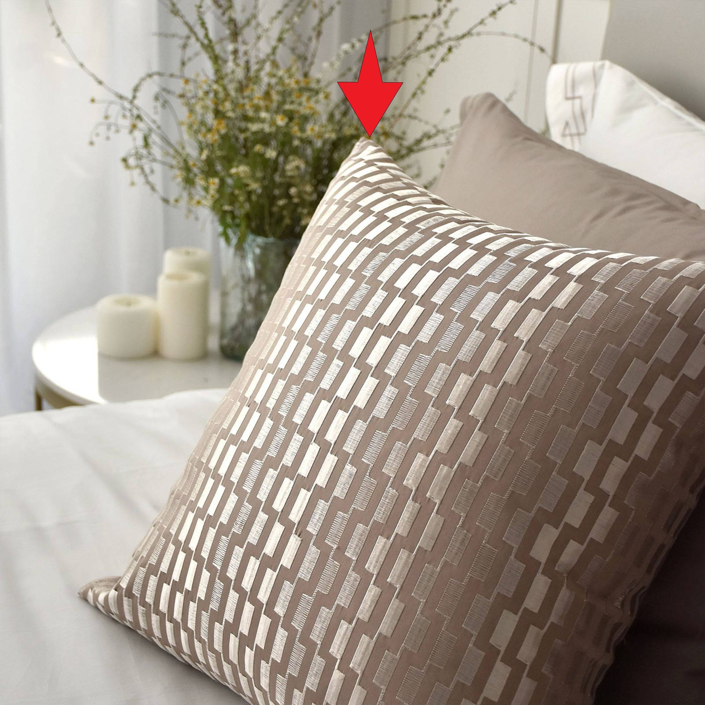 45X45 Cm Gaelic Embroidered Throw Cushion Ecc-004 -  Cushions - ebarza Furniture UAE | Shop Modern Furniture in Abu Dhabi & Dubai - مفروشات ايبازرا في الامارات | تسوق اثاث عصري وديكورات مميزة في دبي وابوظبي