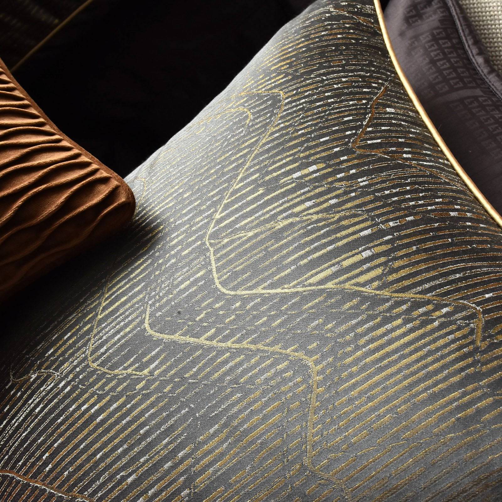 45X45 Cm Gorman Jacquard Cushion Ecc-008 -  Cushions - ebarza Furniture UAE | Shop Modern Furniture in Abu Dhabi & Dubai - مفروشات ايبازرا في الامارات | تسوق اثاث عصري وديكورات مميزة في دبي وابوظبي