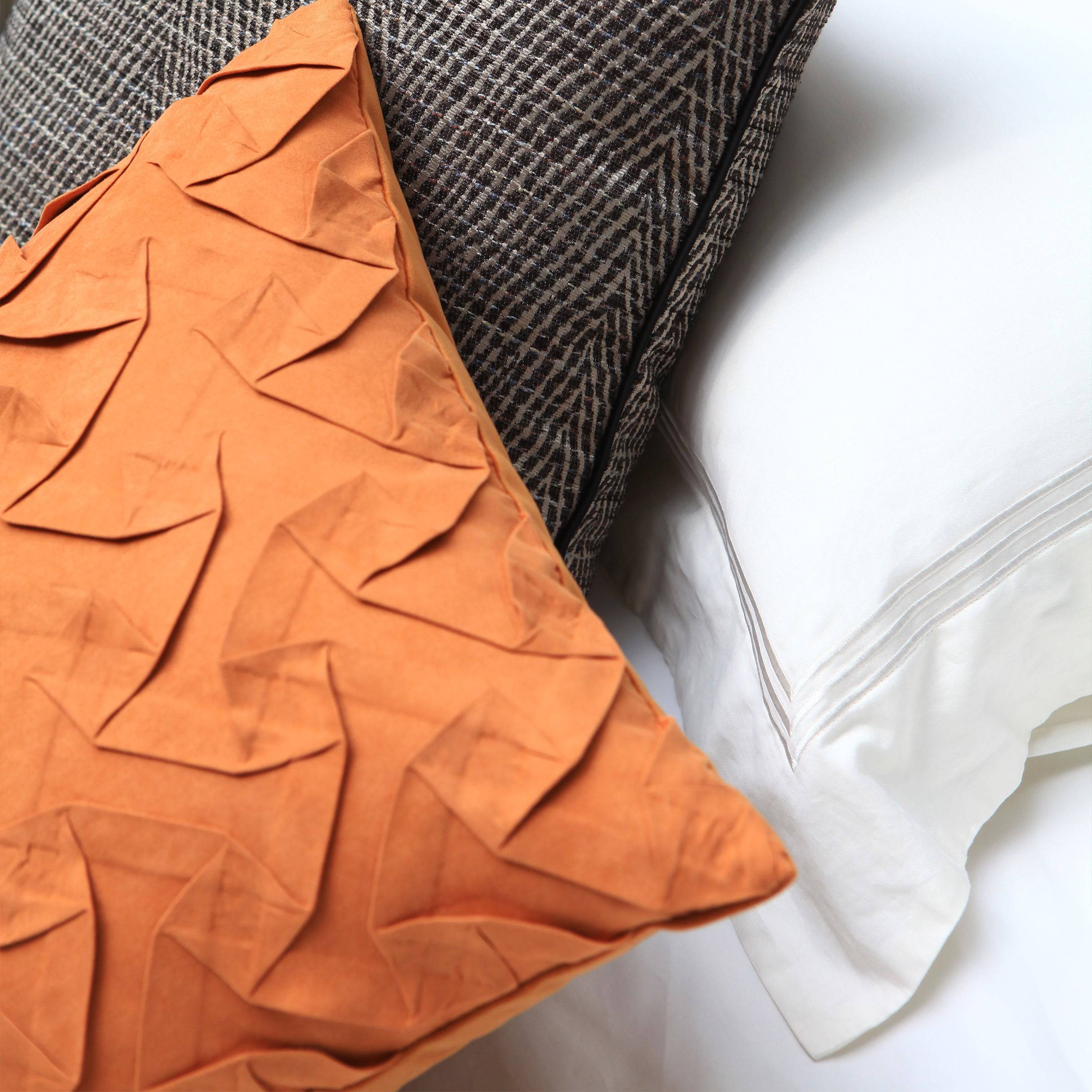 45X45 Cm Jason Suede Cushion Ecc050 -  Cushions - ebarza Furniture UAE | Shop Modern Furniture in Abu Dhabi & Dubai - مفروشات ايبازرا في الامارات | تسوق اثاث عصري وديكورات مميزة في دبي وابوظبي