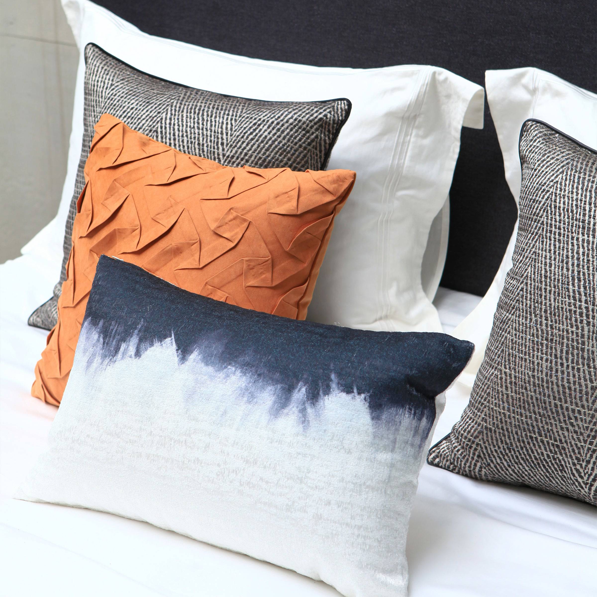 45X45 Cm Jason Suede Cushion Ecc050 -  Cushions - ebarza Furniture UAE | Shop Modern Furniture in Abu Dhabi & Dubai - مفروشات ايبازرا في الامارات | تسوق اثاث عصري وديكورات مميزة في دبي وابوظبي