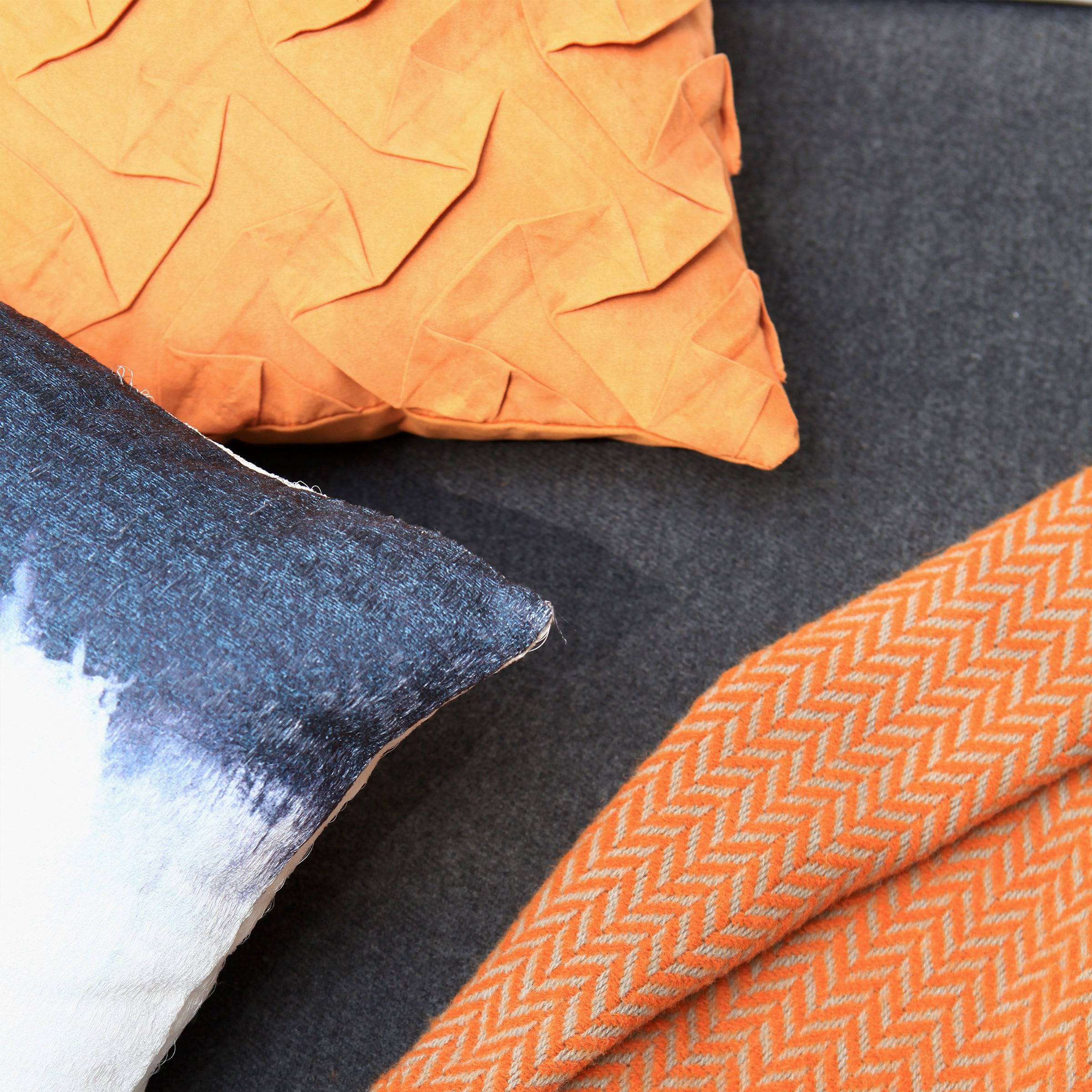 45X45 Cm Jason Suede Cushion Ecc050 -  Cushions - ebarza Furniture UAE | Shop Modern Furniture in Abu Dhabi & Dubai - مفروشات ايبازرا في الامارات | تسوق اثاث عصري وديكورات مميزة في دبي وابوظبي
