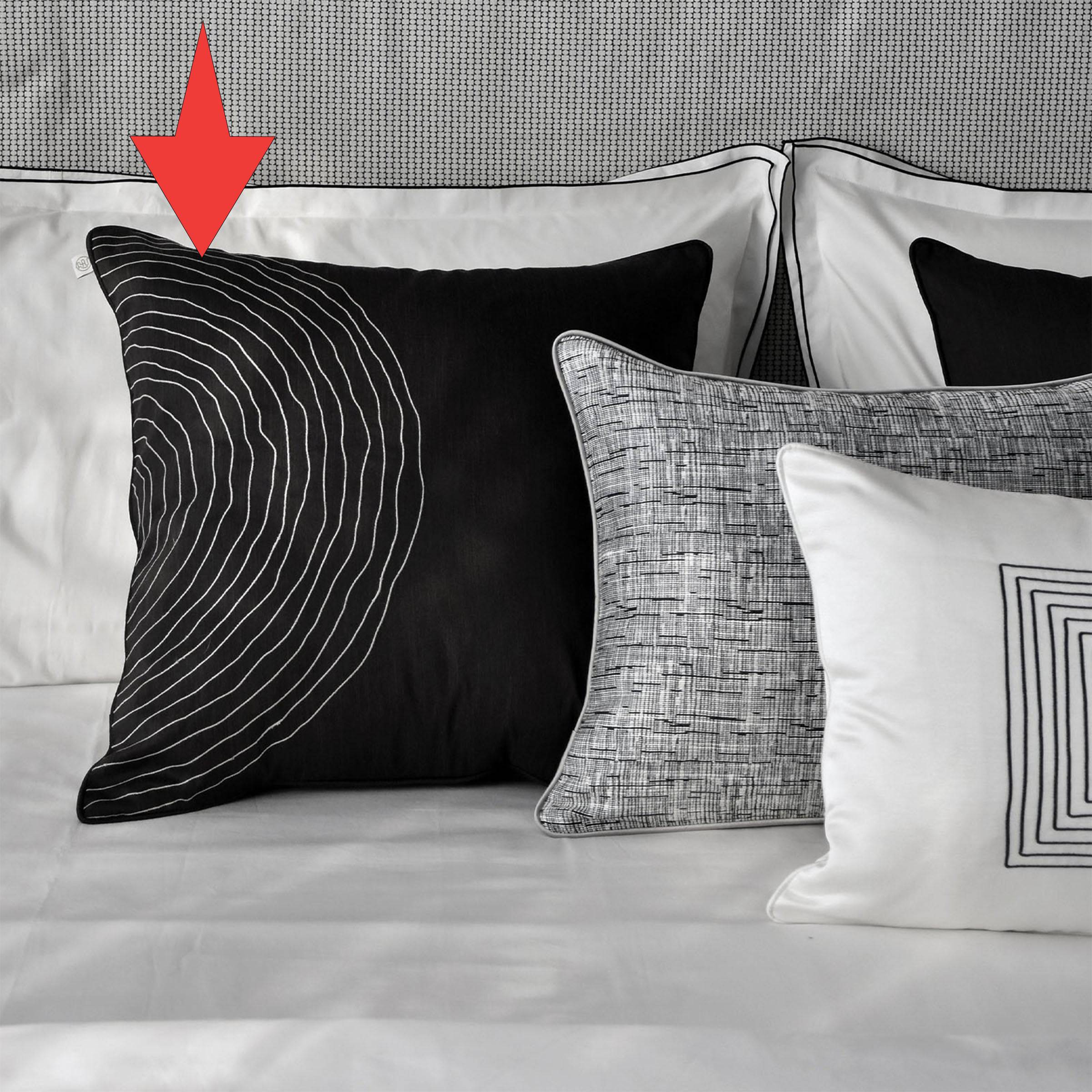45X45 Cm Zeb Embroidered Cushion Cover Ecc-0026 -  Cushions - ebarza Furniture UAE | Shop Modern Furniture in Abu Dhabi & Dubai - مفروشات ايبازرا في الامارات | تسوق اثاث عصري وديكورات مميزة في دبي وابوظبي