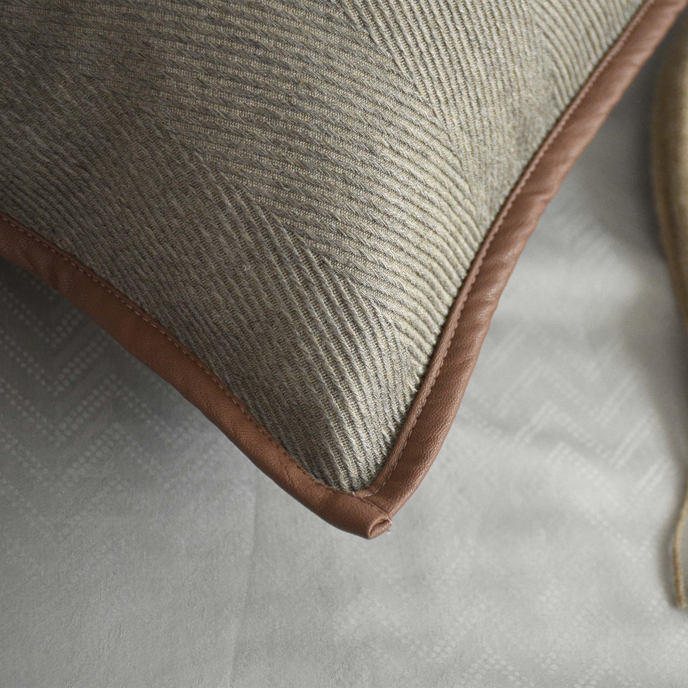 60*60 Nelson  Wool Blend Cushion - ECC082 -  Cushions - ebarza Furniture UAE | Shop Modern Furniture in Abu Dhabi & Dubai - مفروشات ايبازرا في الامارات | تسوق اثاث عصري وديكورات مميزة في دبي وابوظبي