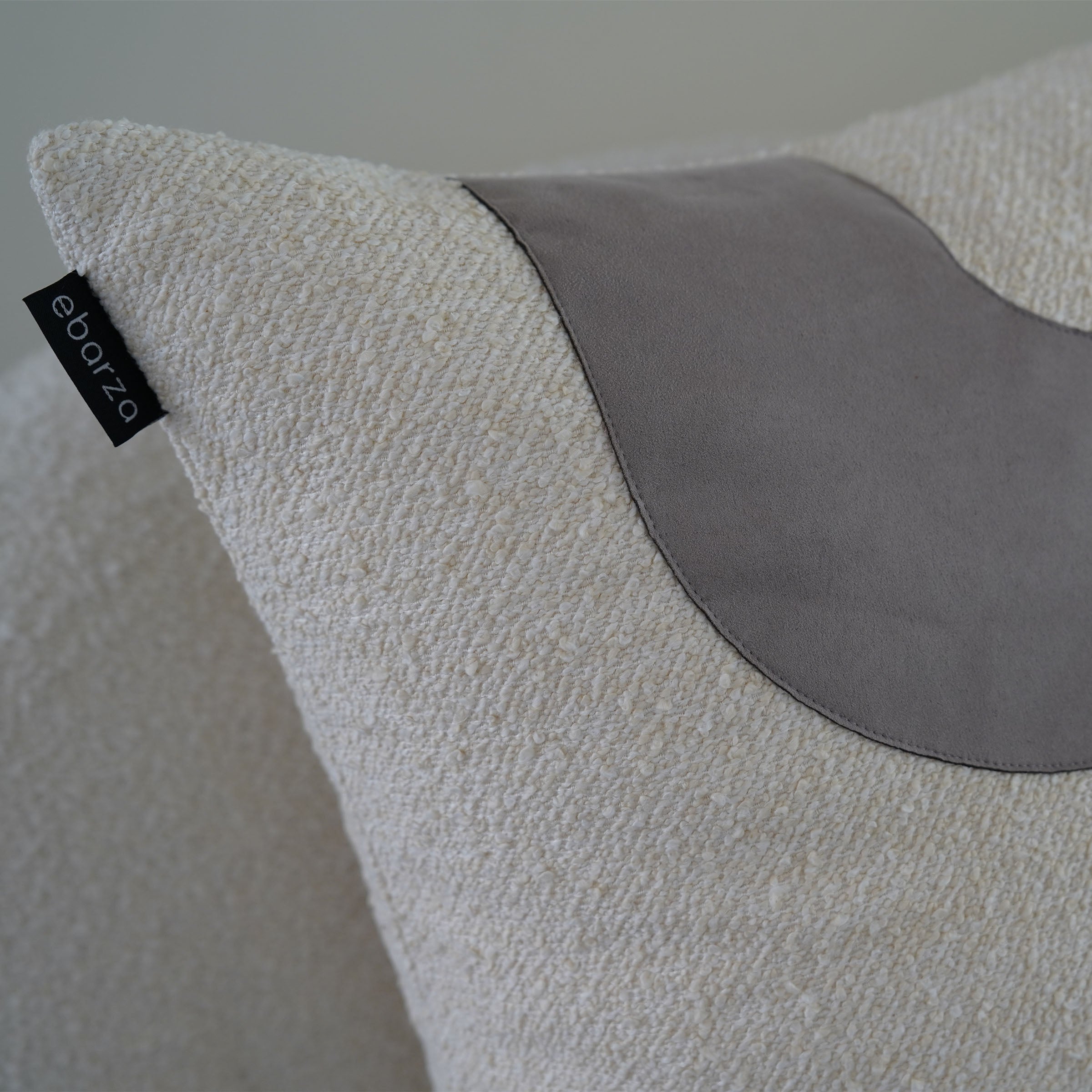 60x60Cm Ebarza Amman Patchwork Cushion ECC127 -  Cushions - ebarza Furniture UAE | Shop Modern Furniture in Abu Dhabi & Dubai - مفروشات ايبازرا في الامارات | تسوق اثاث عصري وديكورات مميزة في دبي وابوظبي
