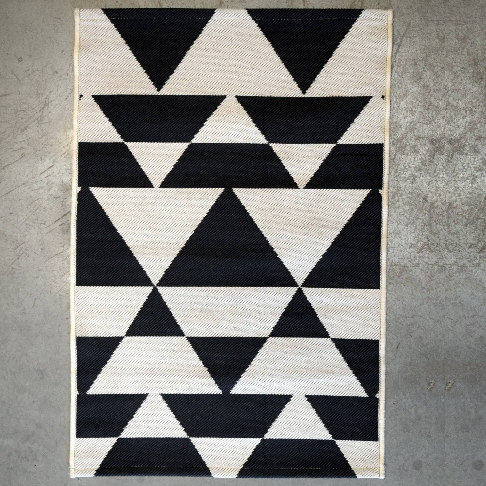 60x90 Cm Outdoor/Indoor Rug Simco-Sim-24-Taupeivory-S -  Rugs - ebarza Furniture UAE | Shop Modern Furniture in Abu Dhabi & Dubai - مفروشات ايبازرا في الامارات | تسوق اثاث عصري وديكورات مميزة في دبي وابوظبي