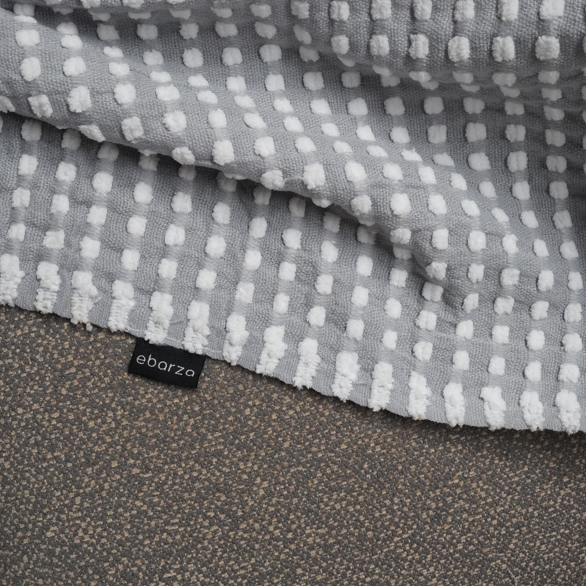 Handmade Gray Throw Blanket DT2306-GRY -  Blankets - ebarza Furniture UAE | Shop Modern Furniture in Abu Dhabi & Dubai - مفروشات ايبازرا في الامارات | تسوق اثاث عصري وديكورات مميزة في دبي وابوظبي
