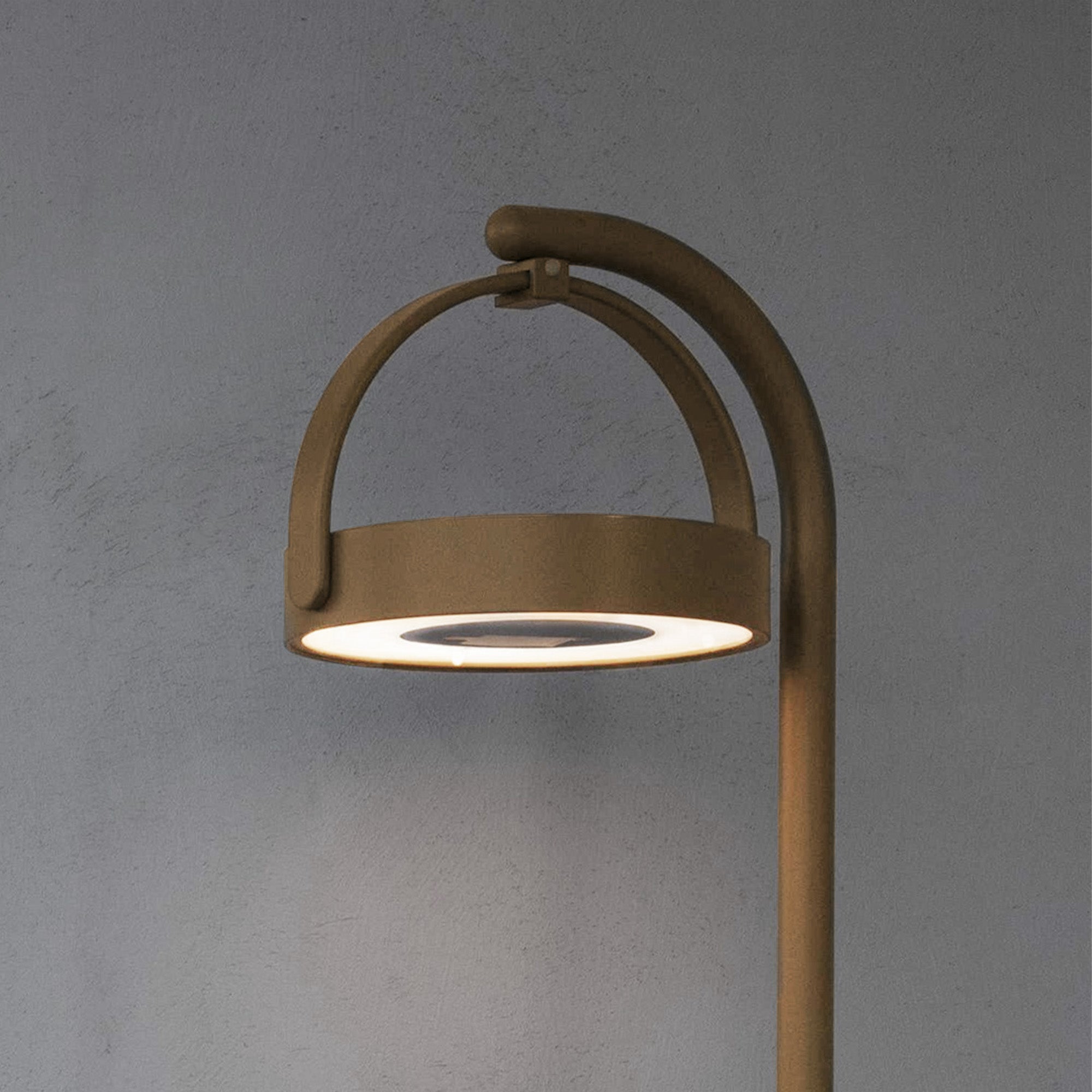 OUTDOOR/INDOOR ALU FLOOR LAMP - KH8510A117ALU SANDSTONE -  Outdoor lightings | مصباح أرضي ألو خارجي/داخلي - ebarza Furniture UAE | Shop Modern Furniture in Abu Dhabi & Dubai - مفروشات ايبازرا في الامارات | تسوق اثاث عصري وديكورات مميزة في دبي وابوظبي