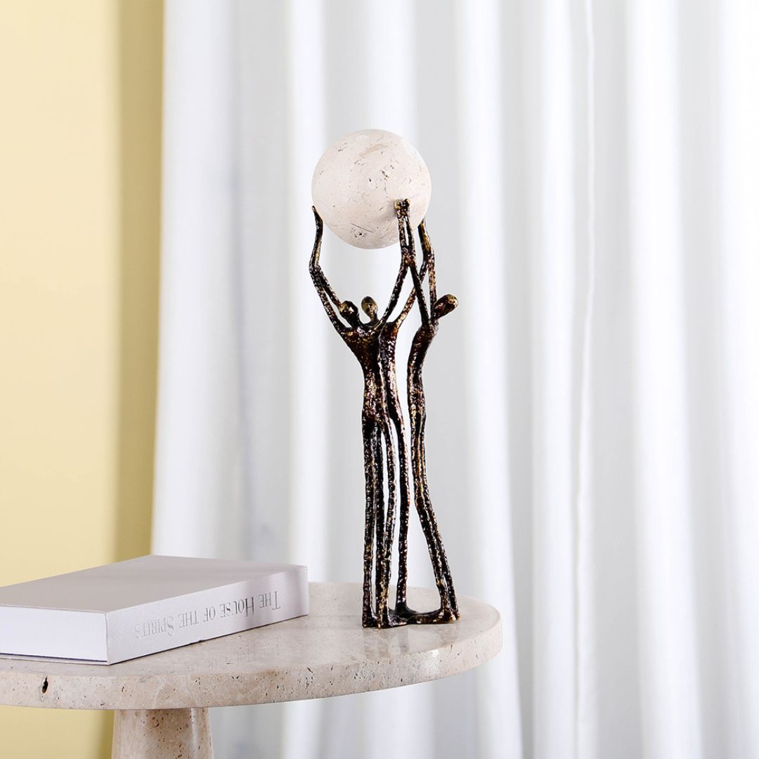 Ball Holding Men Sculpture KA3088