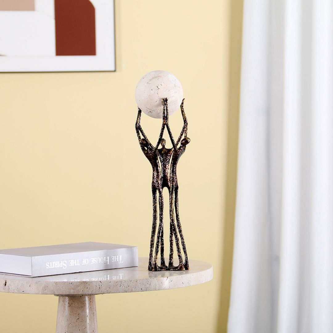 Ball Holding Men Sculpture KA3088
