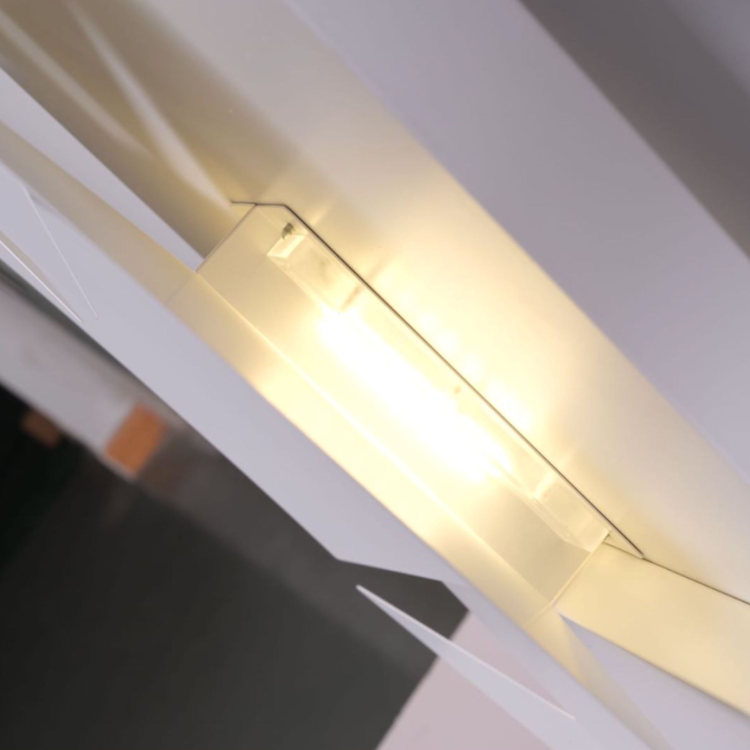 Pre-order 35 Days Delivery Origami Wall Lamp CY-BD-1059 -  Wall Lamps - ebarza Furniture UAE | Shop Modern Furniture in Abu Dhabi & Dubai - مفروشات ايبازرا في الامارات | تسوق اثاث عصري وديكورات مميزة في دبي وابوظبي