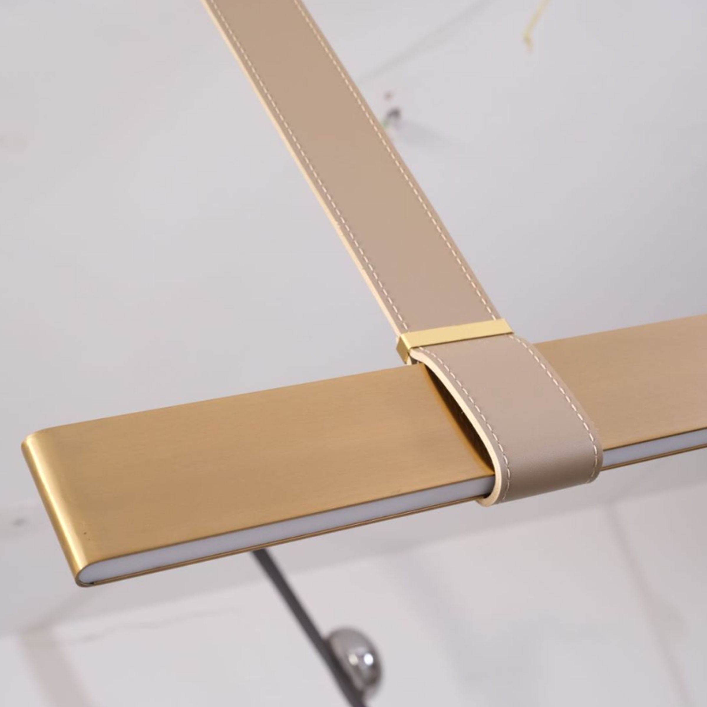 Comet Tail Leather Gold Pendant Lamp 1.2m  CY-DD-1053-G -  Pendant Lamps - ebarza Furniture UAE | Shop Modern Furniture in Abu Dhabi & Dubai - مفروشات ايبازرا في الامارات | تسوق اثاث عصري وديكورات مميزة في دبي وابوظبي