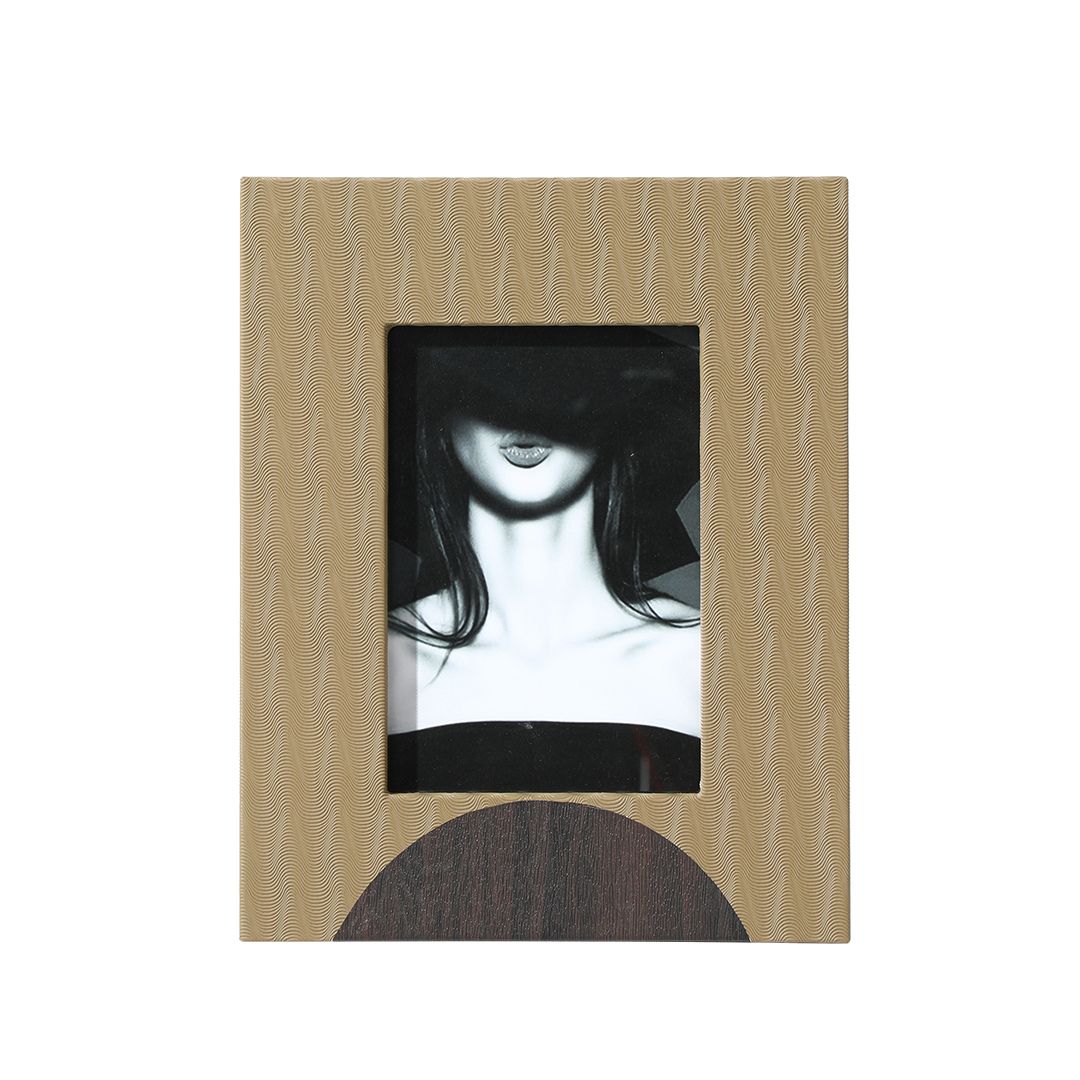 Corrugated Photo Frame -Green - FB-PG24009B -  Photo Frames - ebarza Furniture UAE | Shop Modern Furniture in Abu Dhabi & Dubai - مفروشات ايبازرا في الامارات | تسوق اثاث عصري وديكورات مميزة في دبي وابوظبي