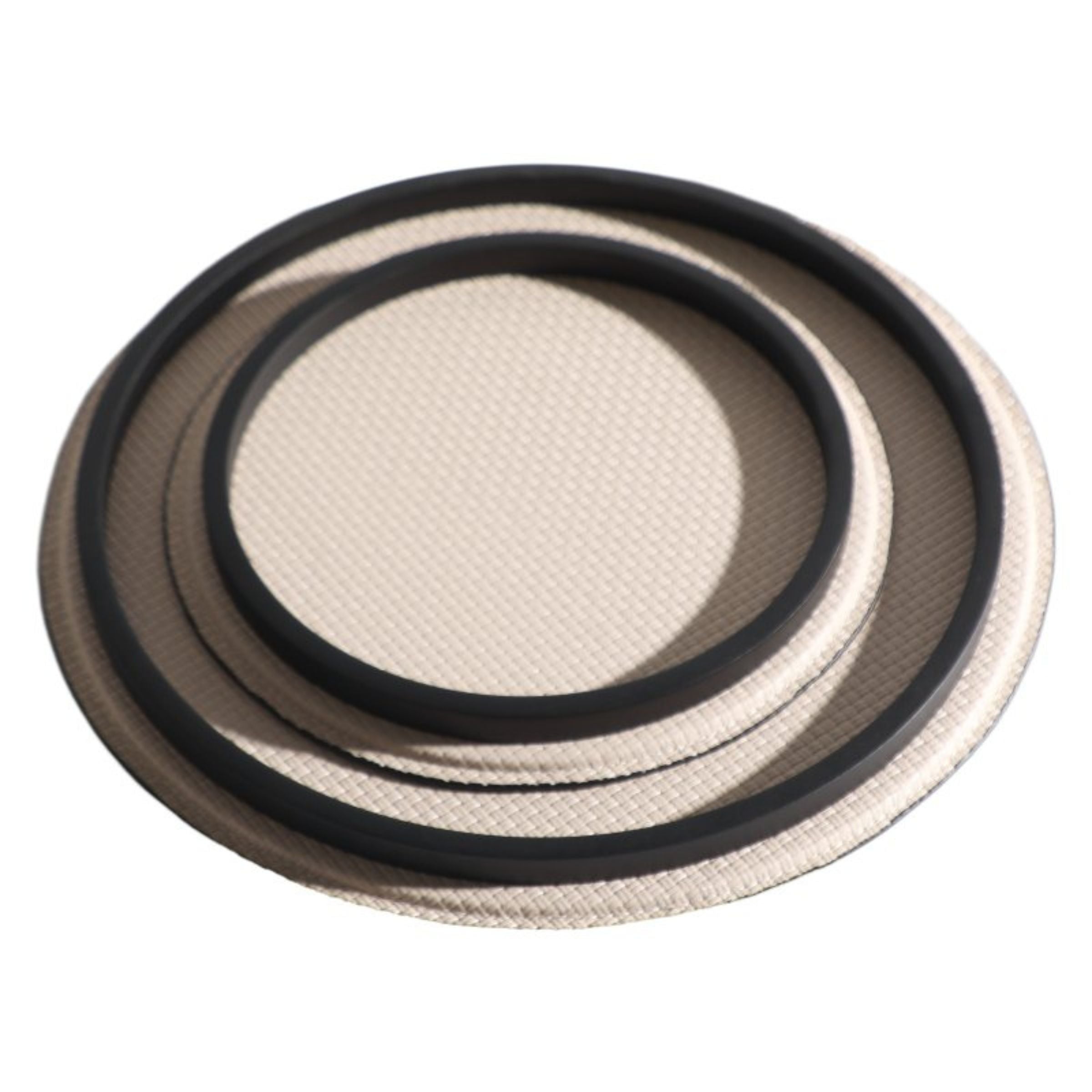MIILK WHITE ROUND TRAY DT200744AL -  Trays - ebarza Furniture UAE | Shop Modern Furniture in Abu Dhabi & Dubai - مفروشات ايبازرا في الامارات | تسوق اثاث عصري وديكورات مميزة في دبي وابوظبي