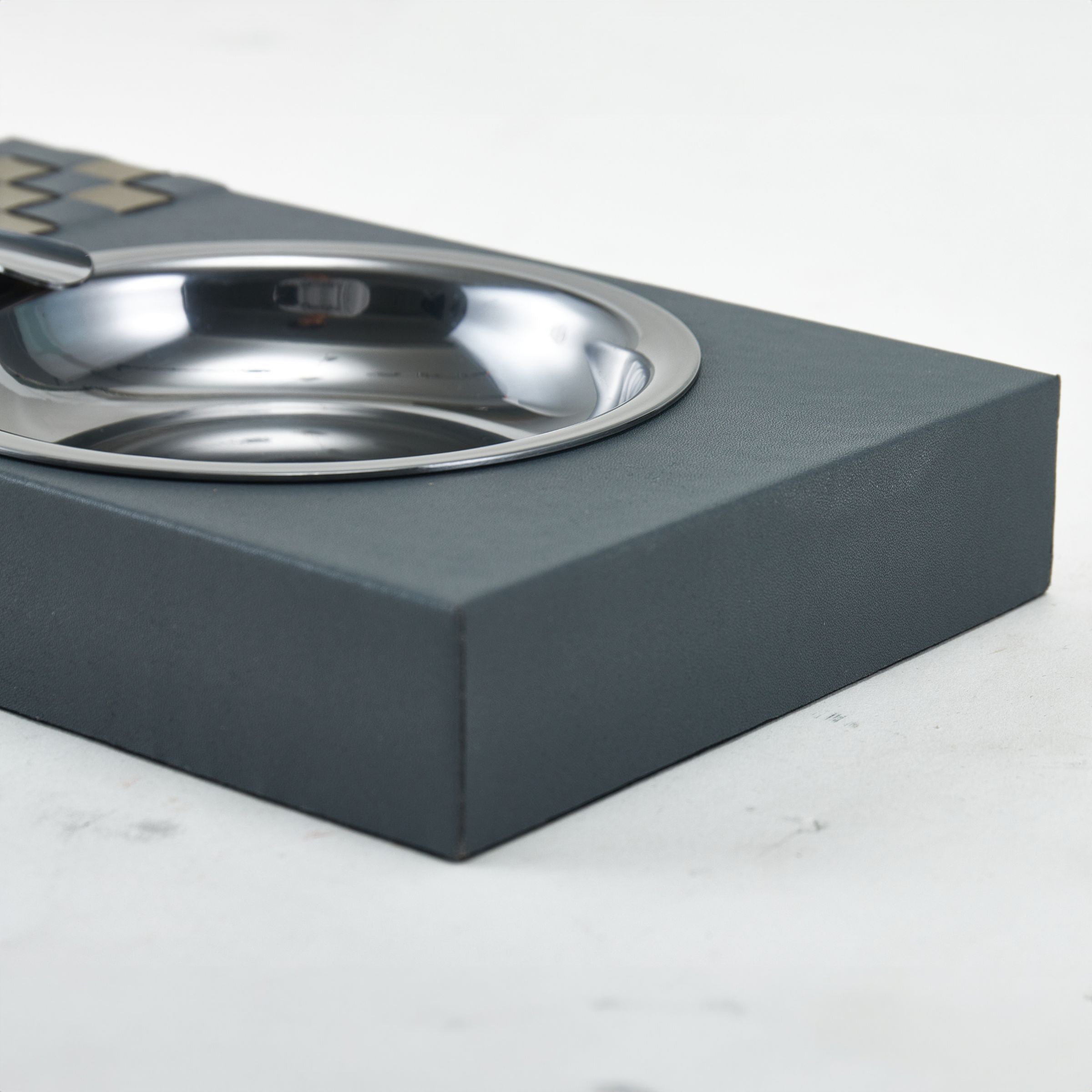 GREY & KHAKI & METAL HAND-WEAVEN CIGAR TRAY DW201139C -  Trays - ebarza Furniture UAE | Shop Modern Furniture in Abu Dhabi & Dubai - مفروشات ايبازرا في الامارات | تسوق اثاث عصري وديكورات مميزة في دبي وابوظبي