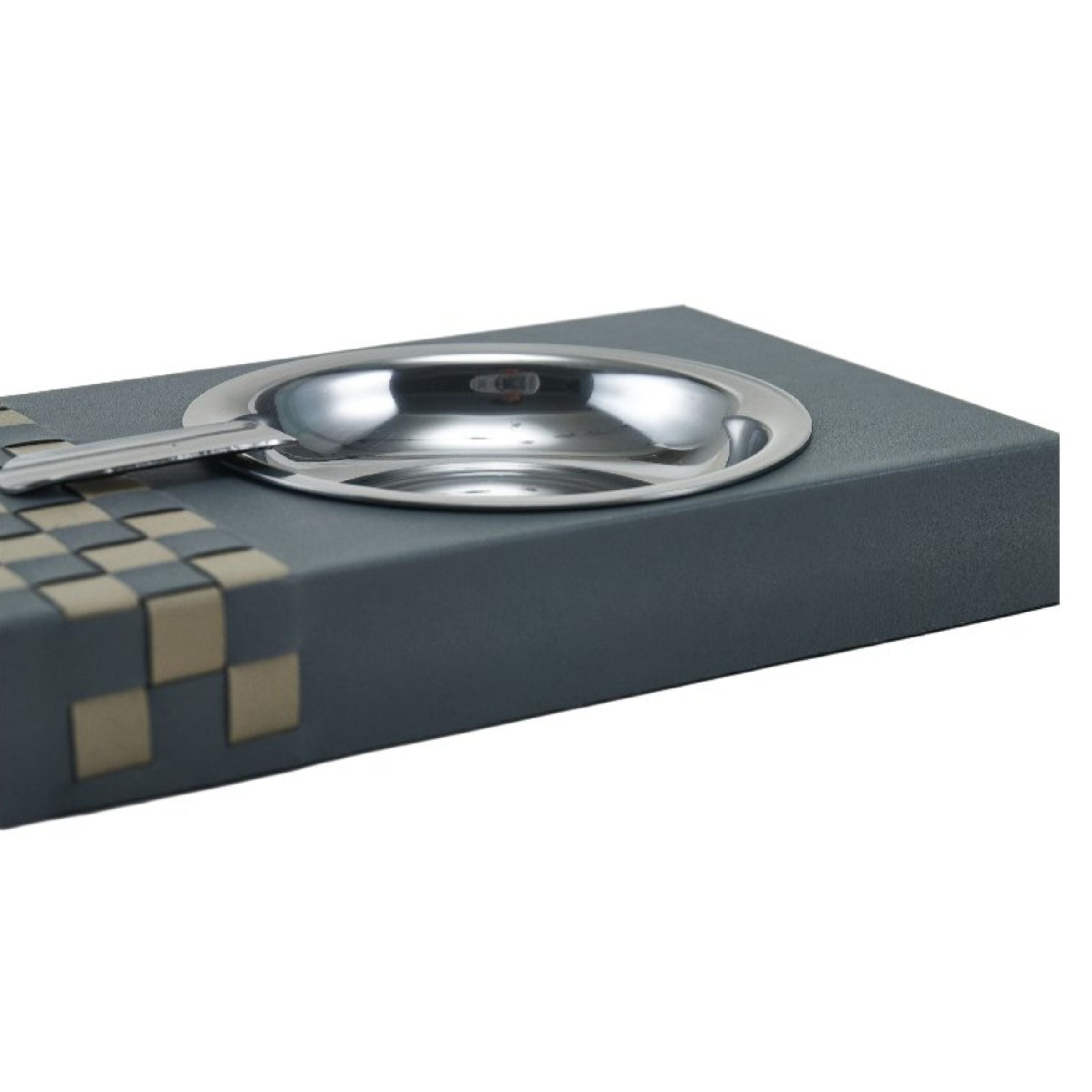 GREY & KHAKI & METAL HAND-WEAVEN CIGAR TRAY DW201139C -  Trays - ebarza Furniture UAE | Shop Modern Furniture in Abu Dhabi & Dubai - مفروشات ايبازرا في الامارات | تسوق اثاث عصري وديكورات مميزة في دبي وابوظبي