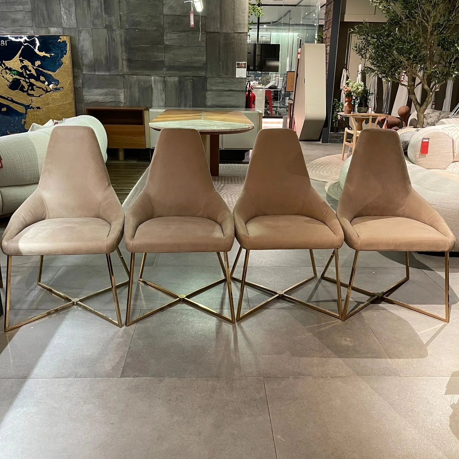 Display Item - Aura dining Chair Aura-Chair - YAS -  DISPLAY ITEM - ebarza Furniture UAE | Shop Modern Furniture in Abu Dhabi & Dubai - مفروشات ايبازرا في الامارات | تسوق اثاث عصري وديكورات مميزة في دبي وابوظبي