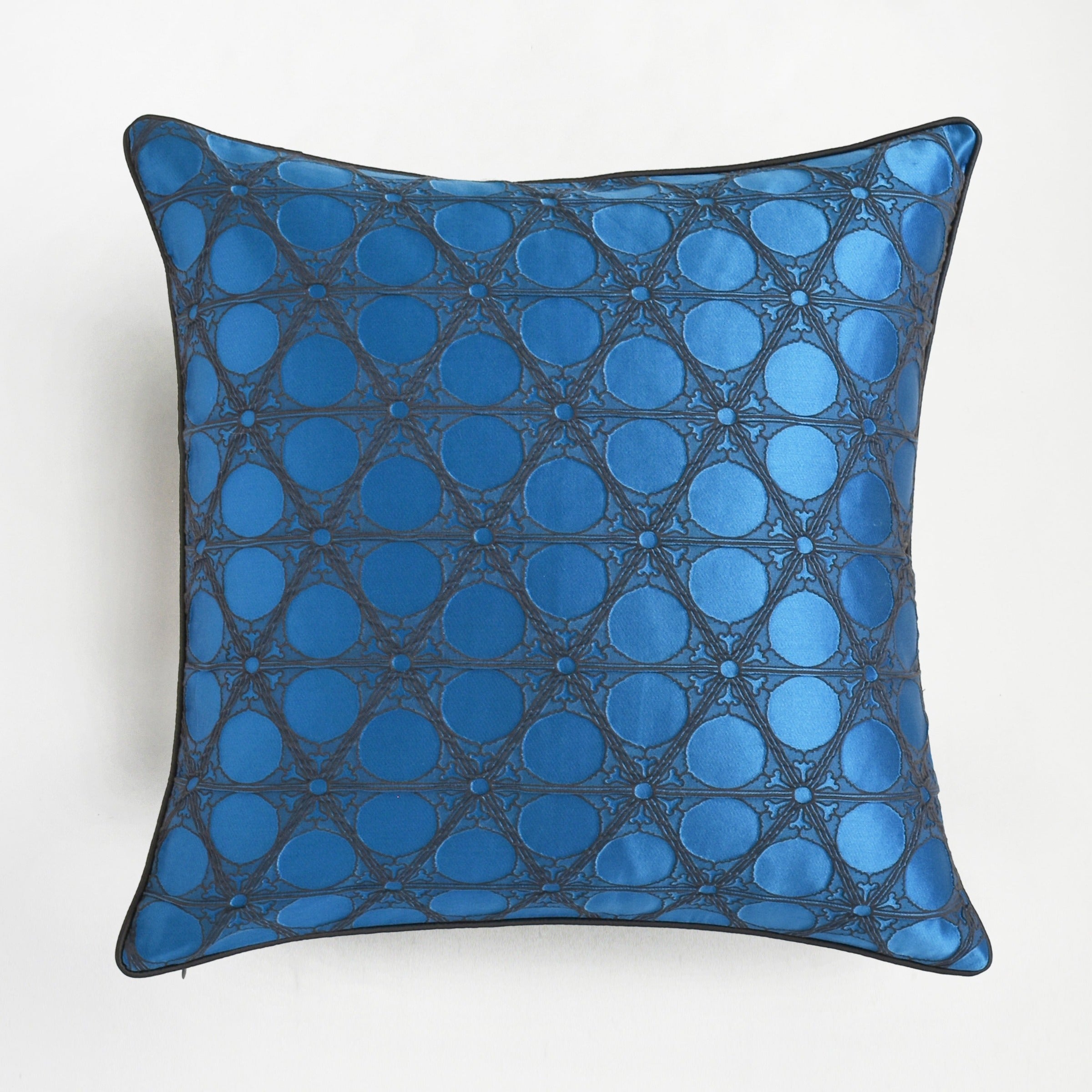 45*45 Zereda Jacquard Cushion - ECC101 -  Cushions - ebarza Furniture UAE | Shop Modern Furniture in Abu Dhabi & Dubai - مفروشات ايبازرا في الامارات | تسوق اثاث عصري وديكورات مميزة في دبي وابوظبي