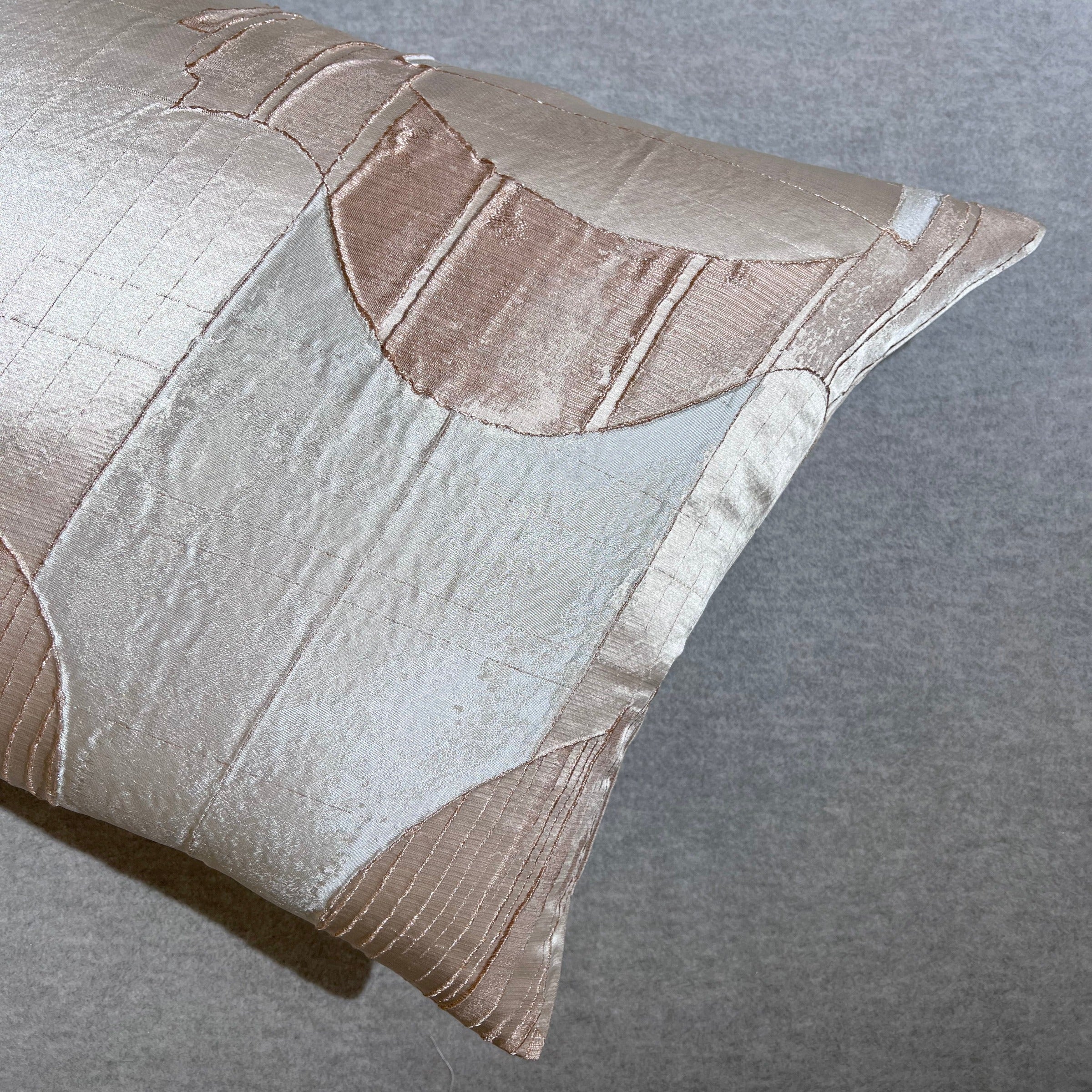 45*45 Kärnten Jacquard Cushion - ECC106 -  Cushions - ebarza Furniture UAE | Shop Modern Furniture in Abu Dhabi & Dubai - مفروشات ايبازرا في الامارات | تسوق اثاث عصري وديكورات مميزة في دبي وابوظبي