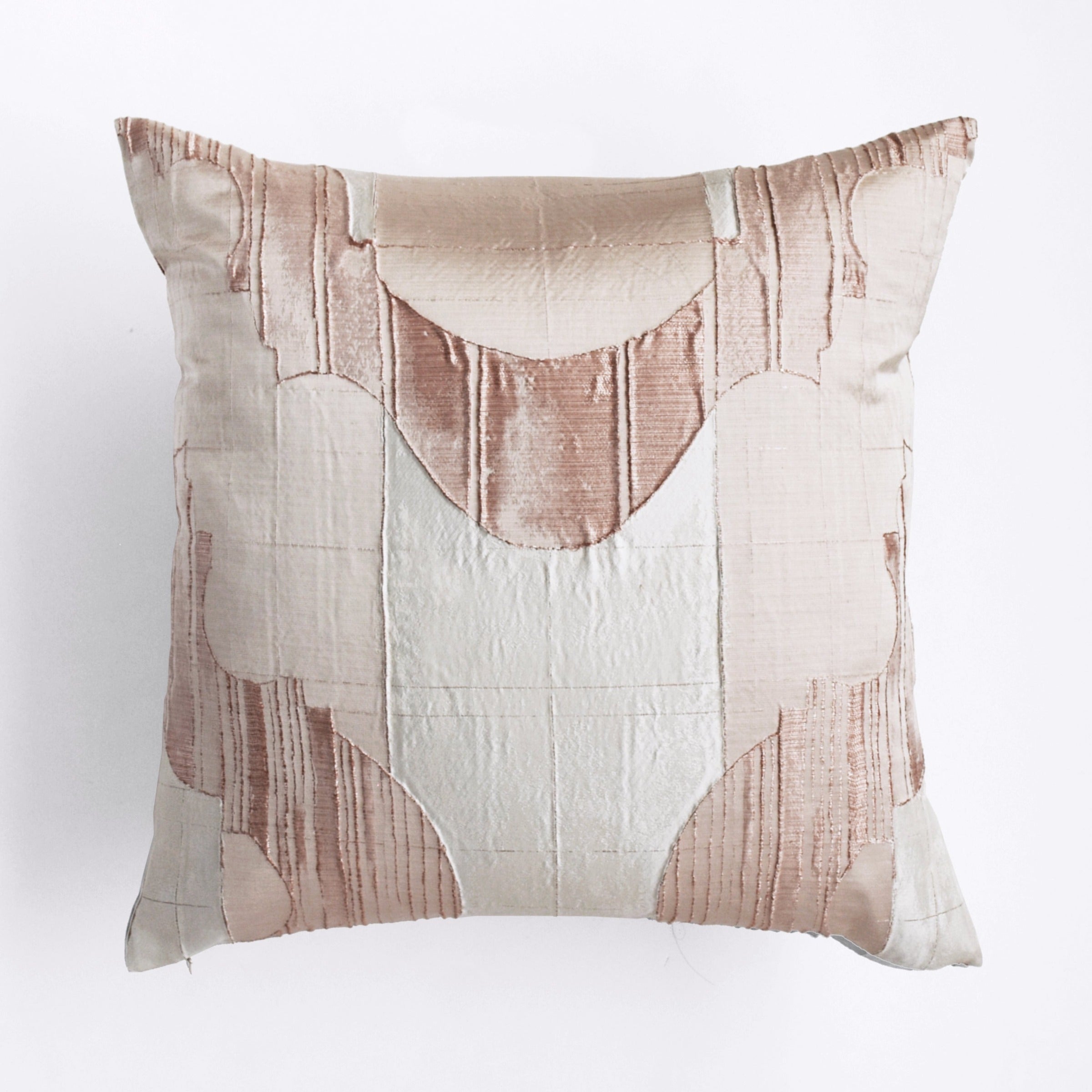 45*45 Kärnten Jacquard Cushion - ECC106 -  Cushions - ebarza Furniture UAE | Shop Modern Furniture in Abu Dhabi & Dubai - مفروشات ايبازرا في الامارات | تسوق اثاث عصري وديكورات مميزة في دبي وابوظبي